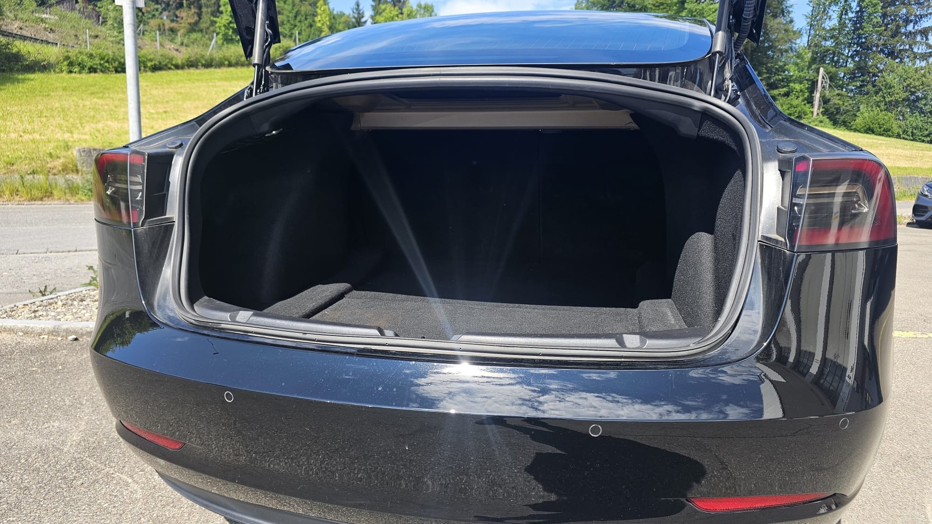 TESLA Dual Motor AWD-image-7