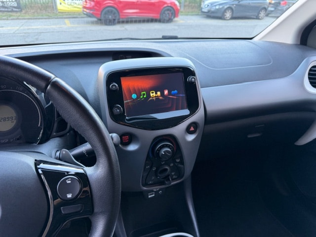TOYOTA Aygo 1.0 VVT-i x-play X-shift-image-9