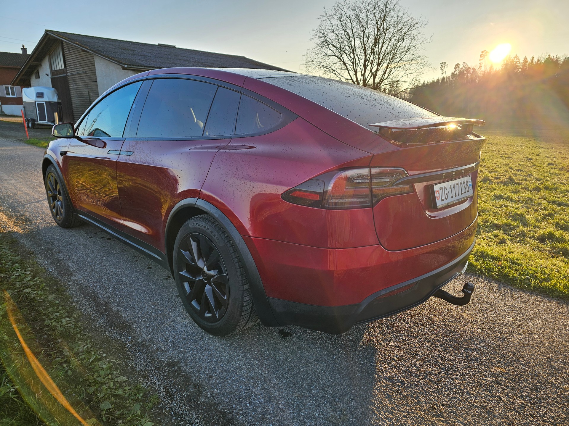 TESLA MODEL X-image-5