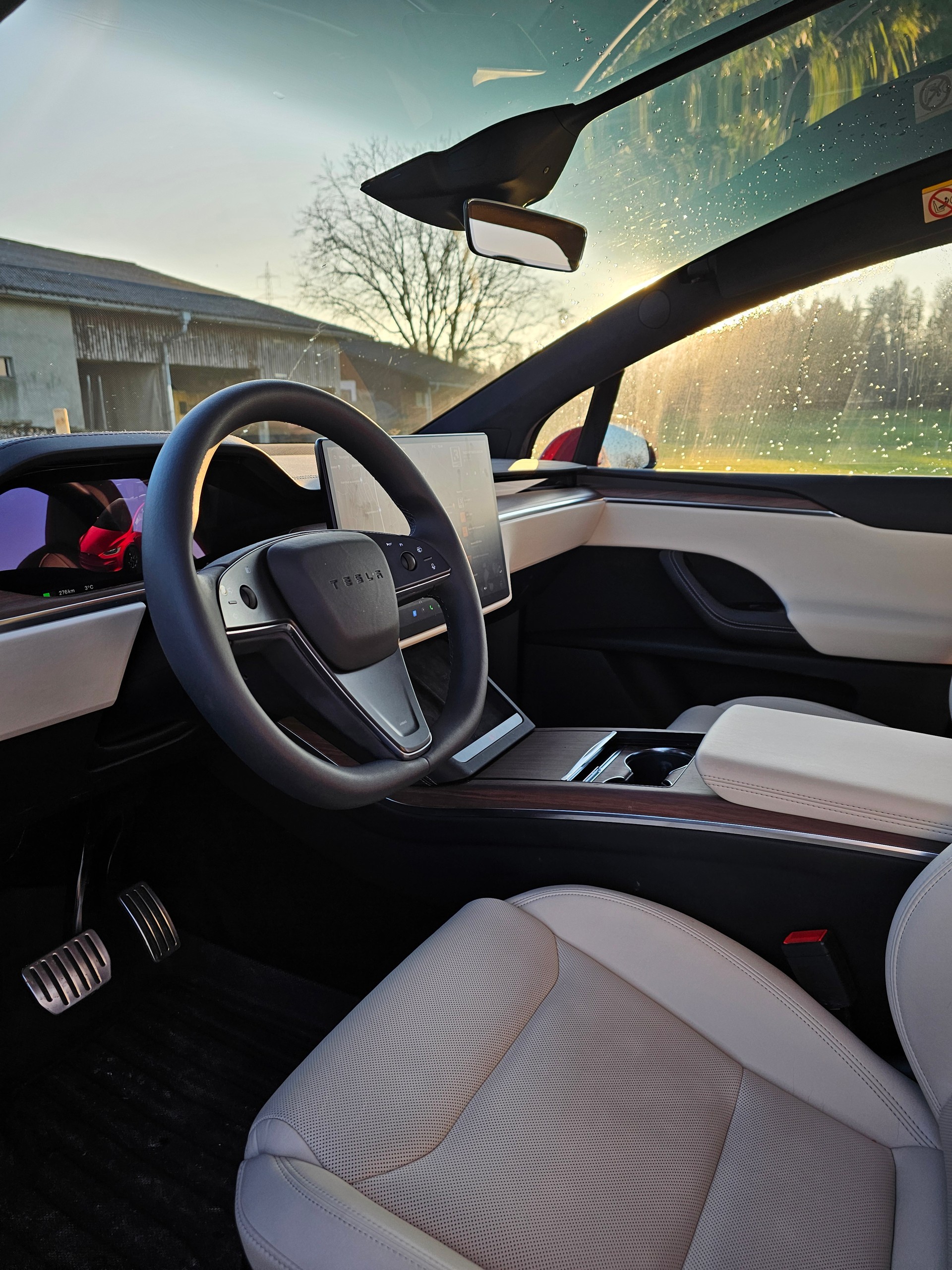 TESLA MODEL X-image-1