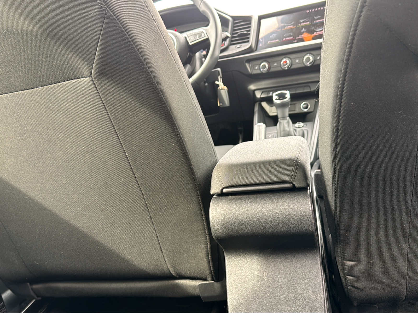 AUDI A1 Sportback 30 TFSI Attraction S-tronic-image-16