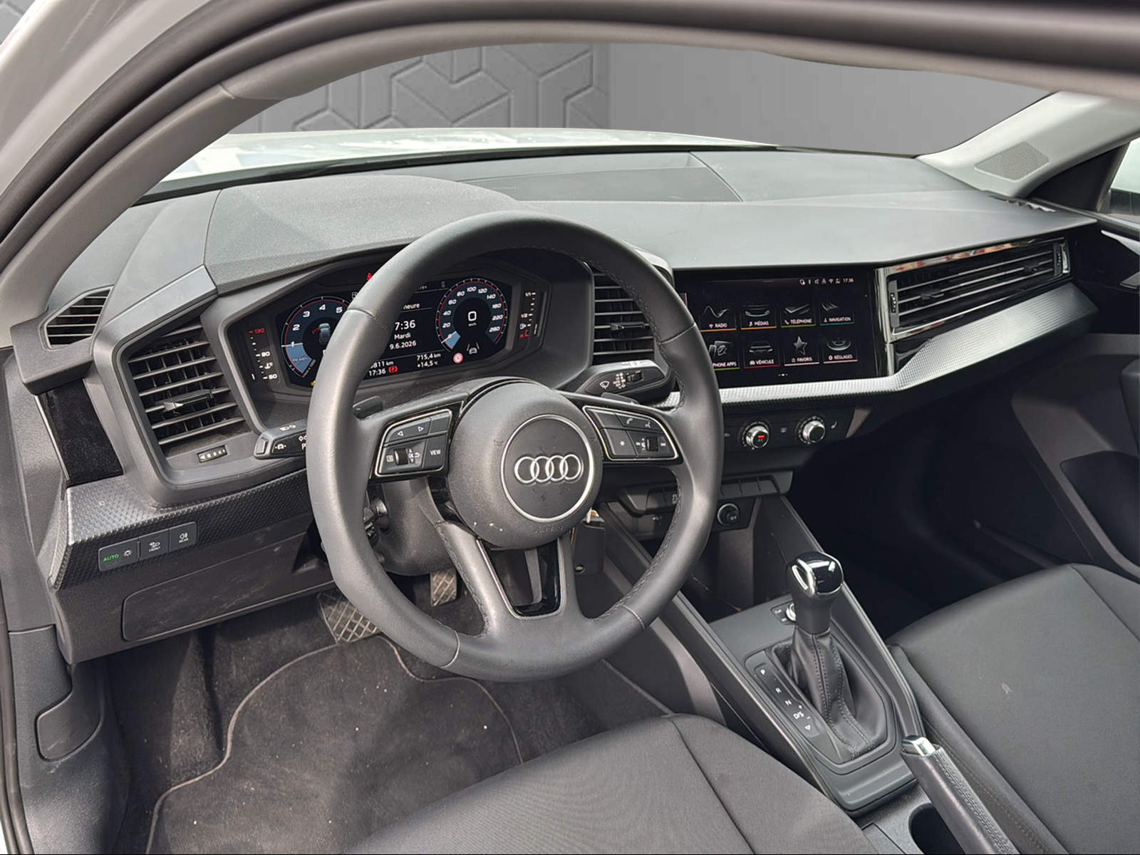 AUDI A1 Sportback 30 TFSI Attraction S-tronic-image-11