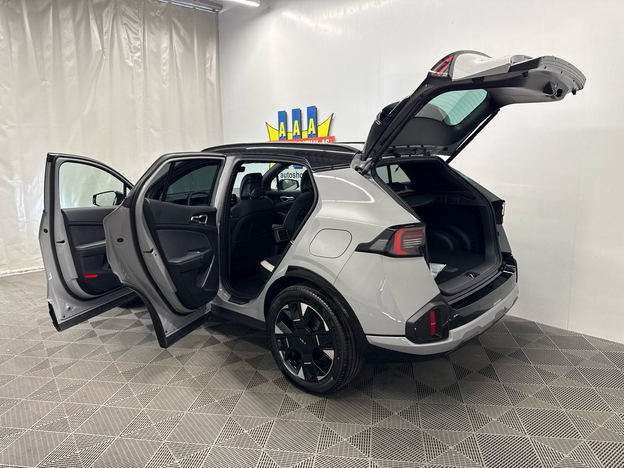 KIA Sportage 1.6T-GDi PHEV GT-Line-image-15