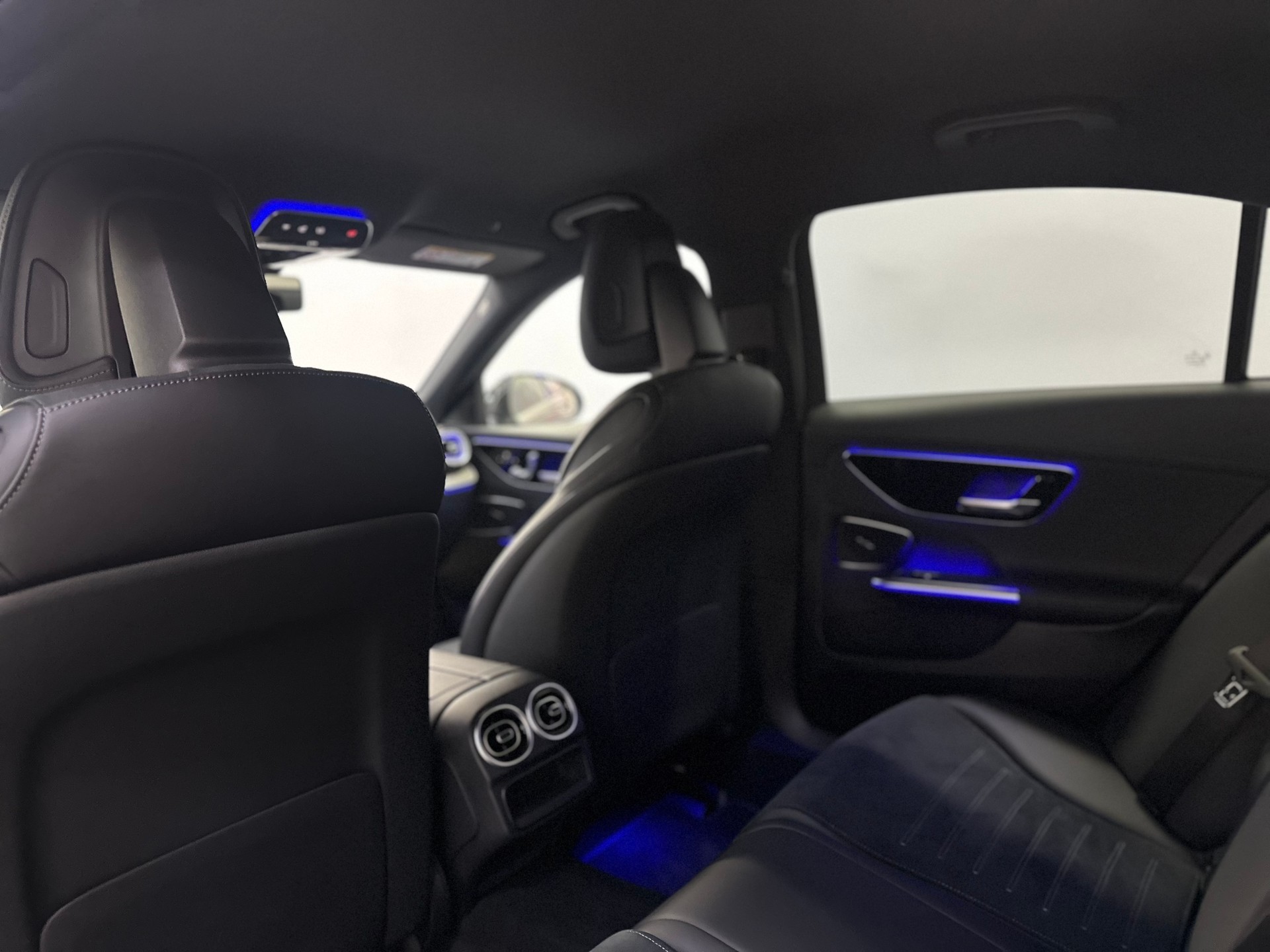 MERCEDES-BENZ C 200 4Matic Avantgarde-image-23