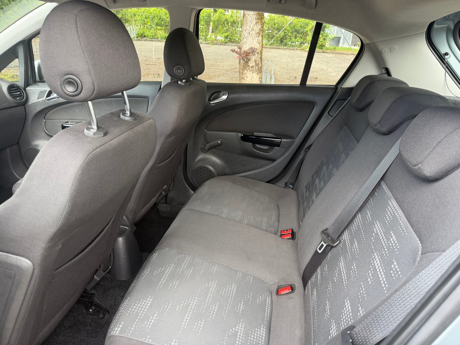 OPEL Corsa 1.4 TP Color Edition-image-8
