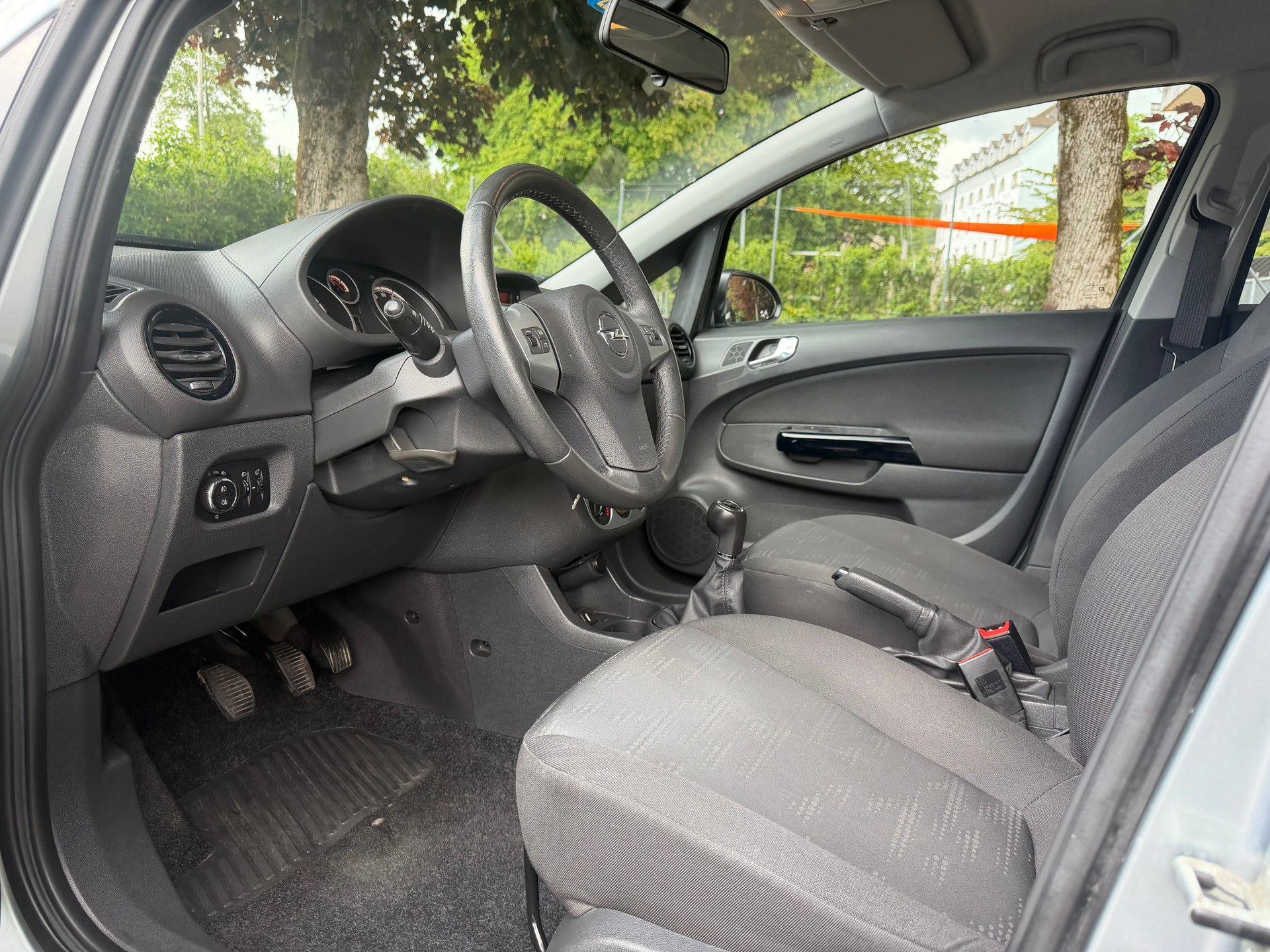 OPEL Corsa 1.4 TP Color Edition-image-10