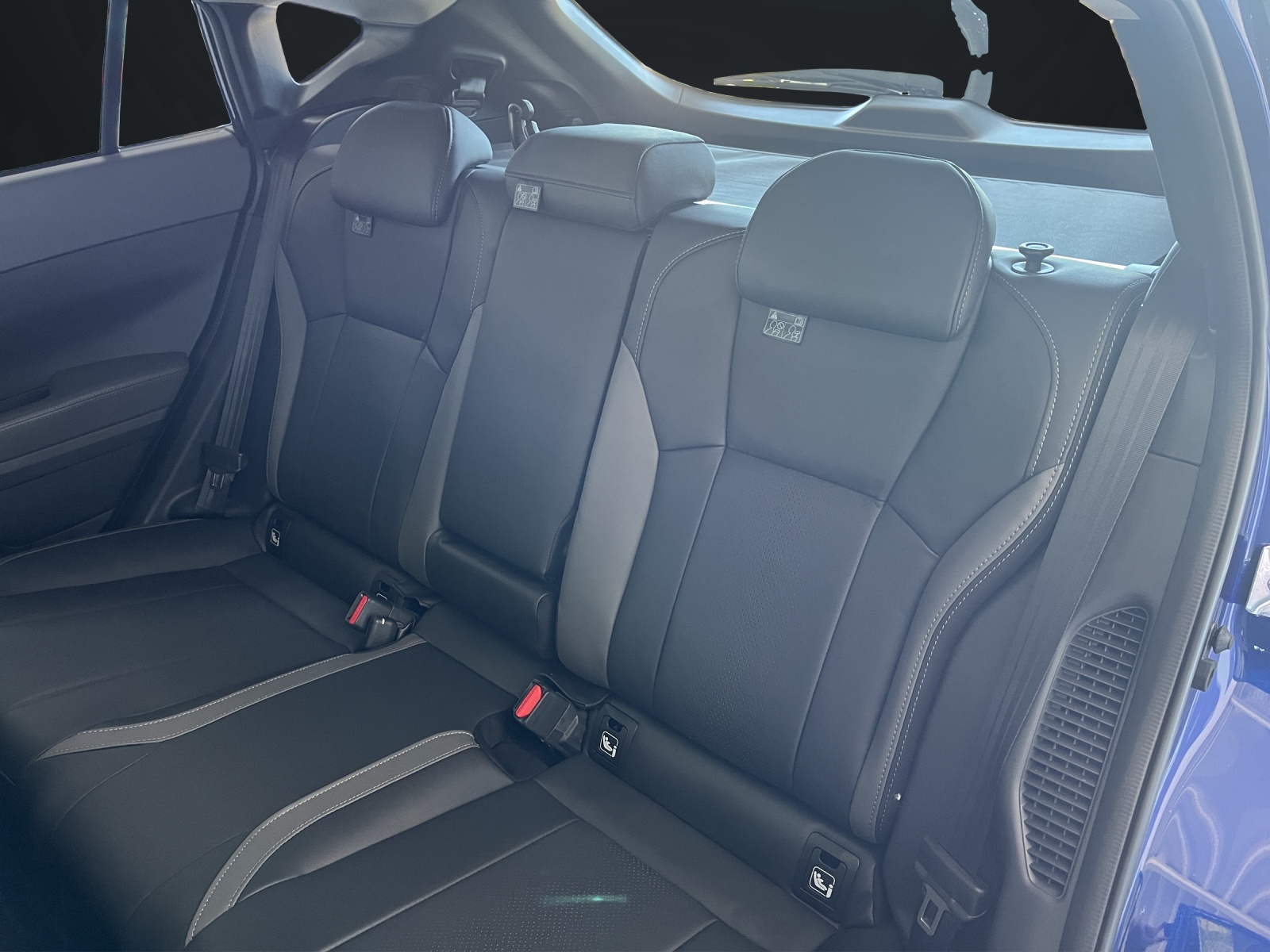 SUBARU Crosstrek 2.0i e-Boxer Luxury-image-3
