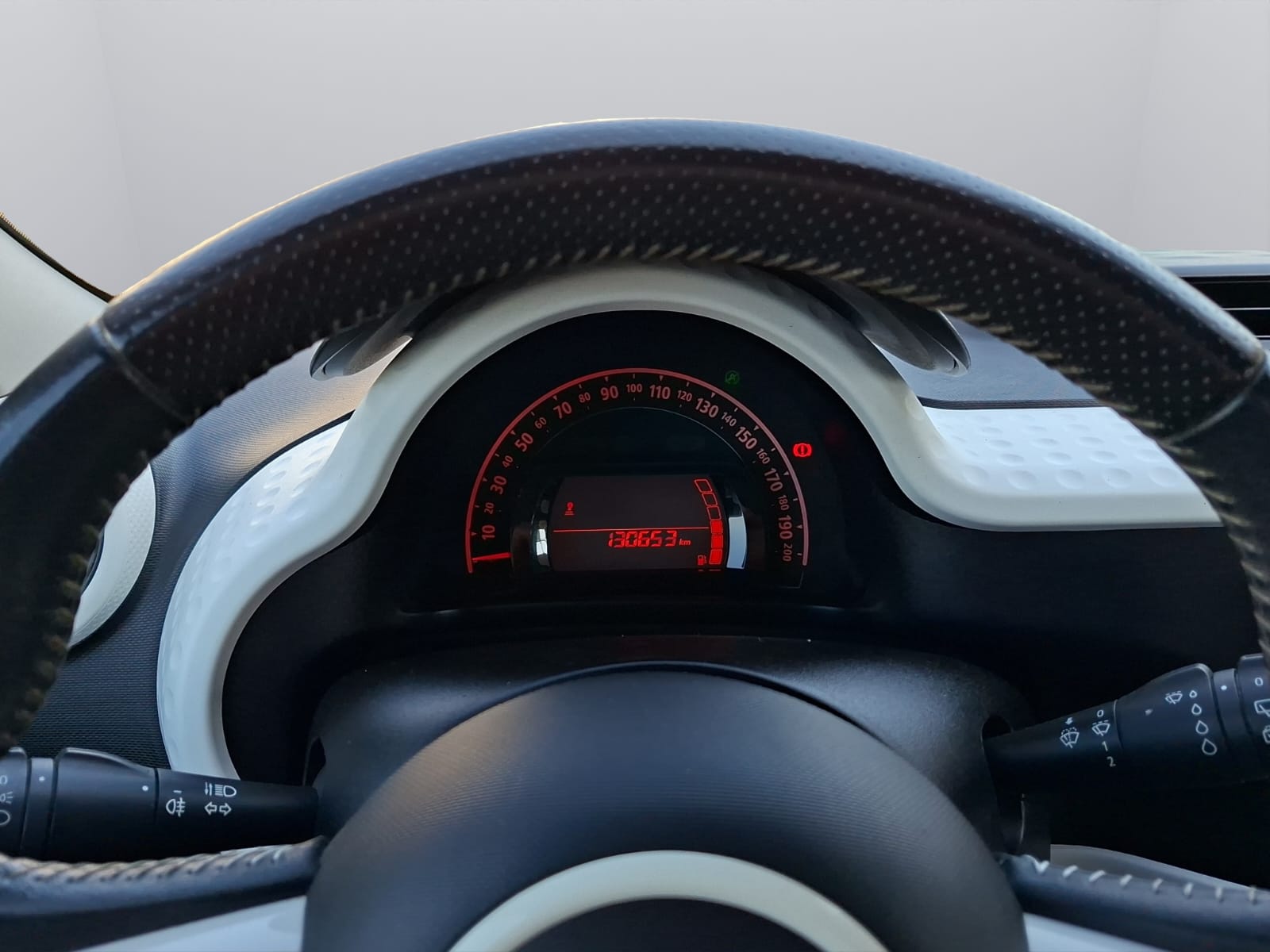RENAULT Twingo 0.9 Zen-image-13