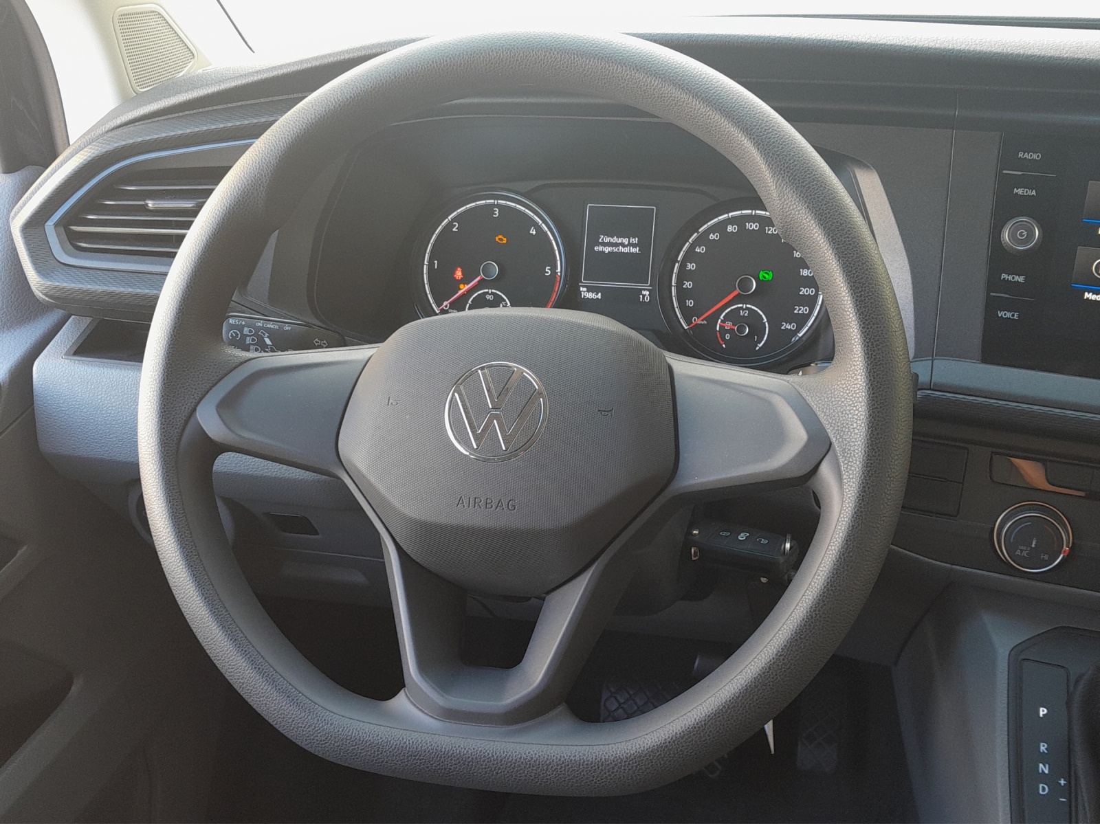 VW T6.1 2.0 TDI DSG-image-9