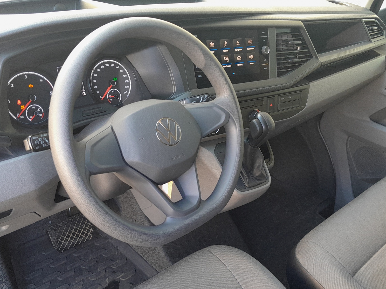 VW T6.1 2.0 TDI DSG-image-7