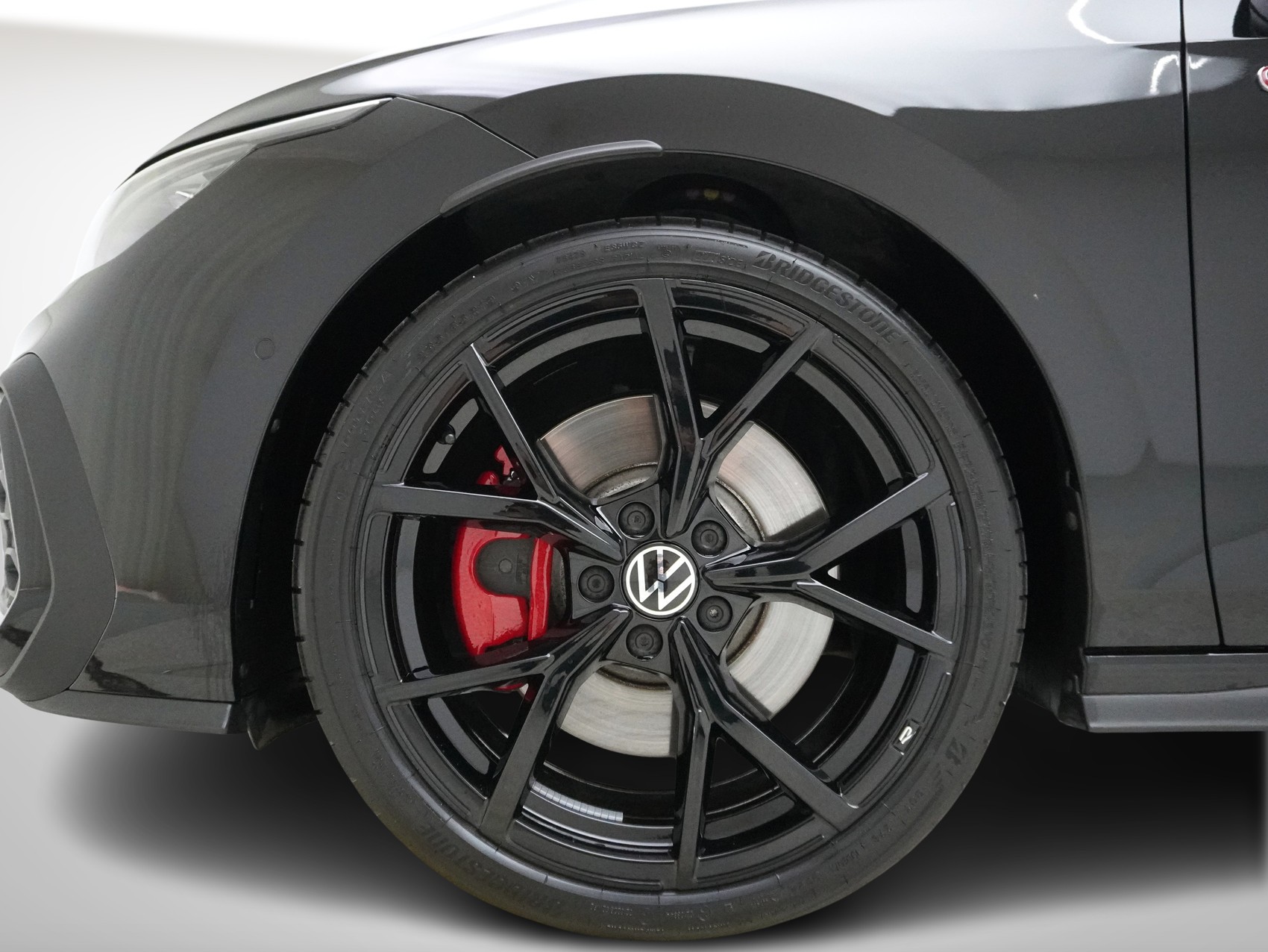 VW Golf 8.5 2.0 TSI DSG GTI Black Style (2025) **Leder/Harmon-Kardon/Sitzbelüftung/uvm.**-image-6