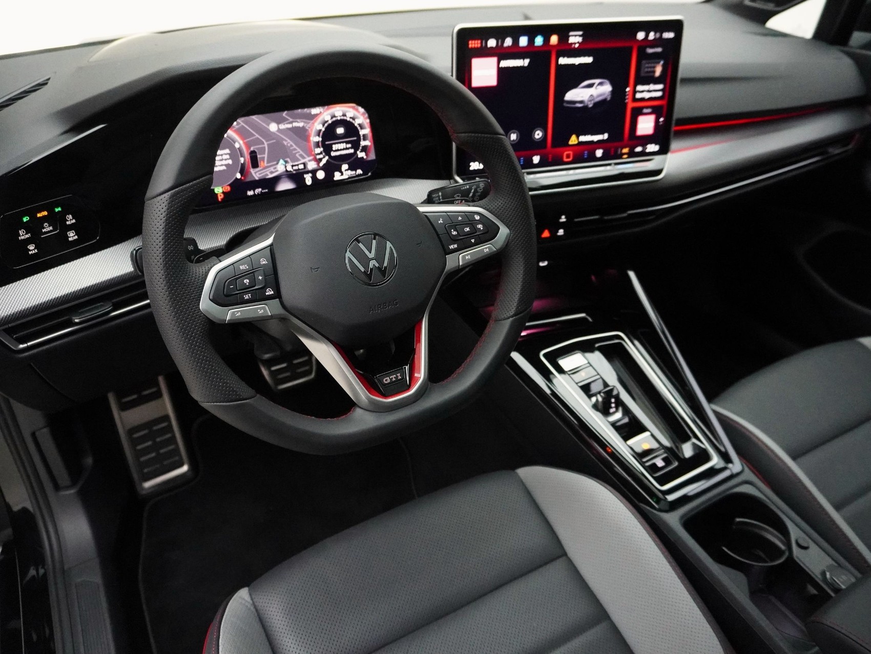 VW Golf 8.5 2.0 TSI DSG GTI Black Style (2025) **Leder/Harmon-Kardon/Sitzbelüftung/uvm.**-image-9