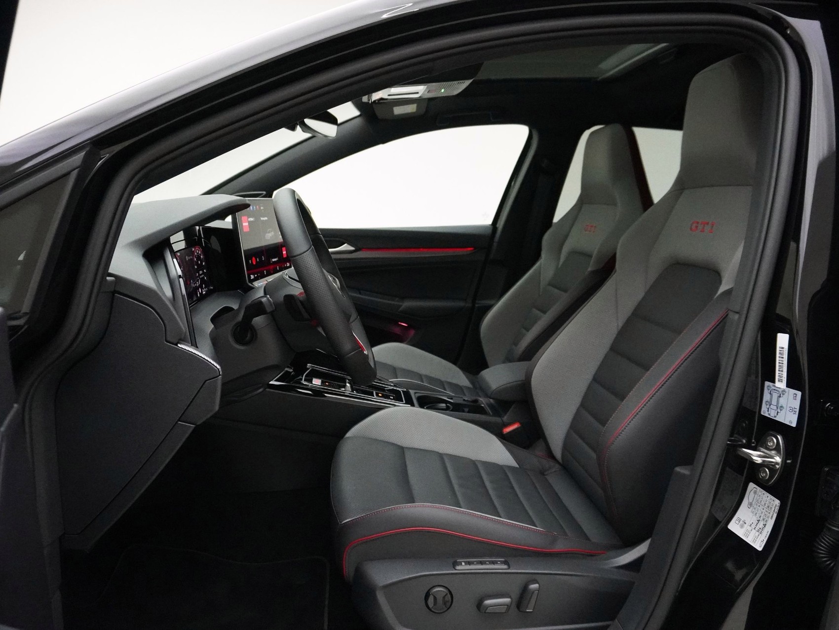 VW Golf 8.5 2.0 TSI DSG GTI Black Style (2025) **Leder/Harmon-Kardon/Sitzbelüftung/uvm.**-image-8