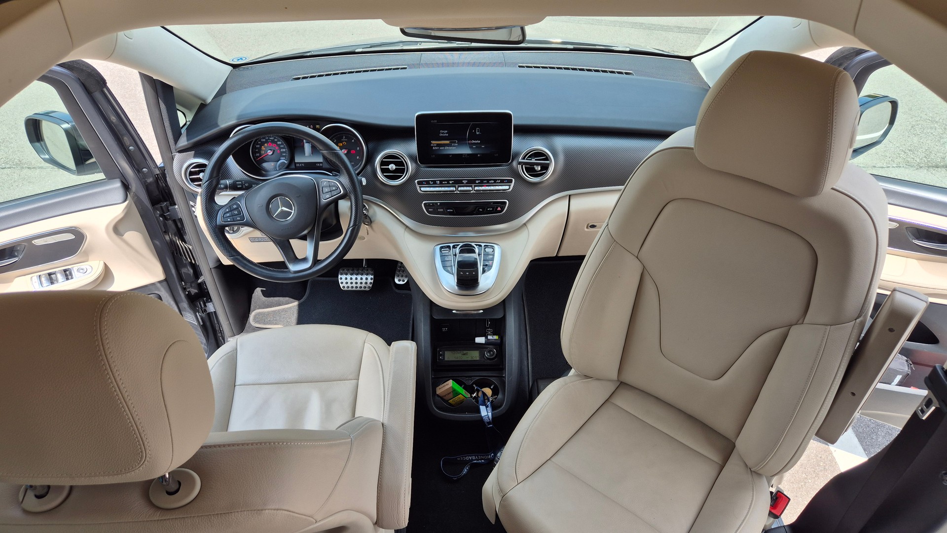 MERCEDES-BENZ 250 d 4matic-image-6