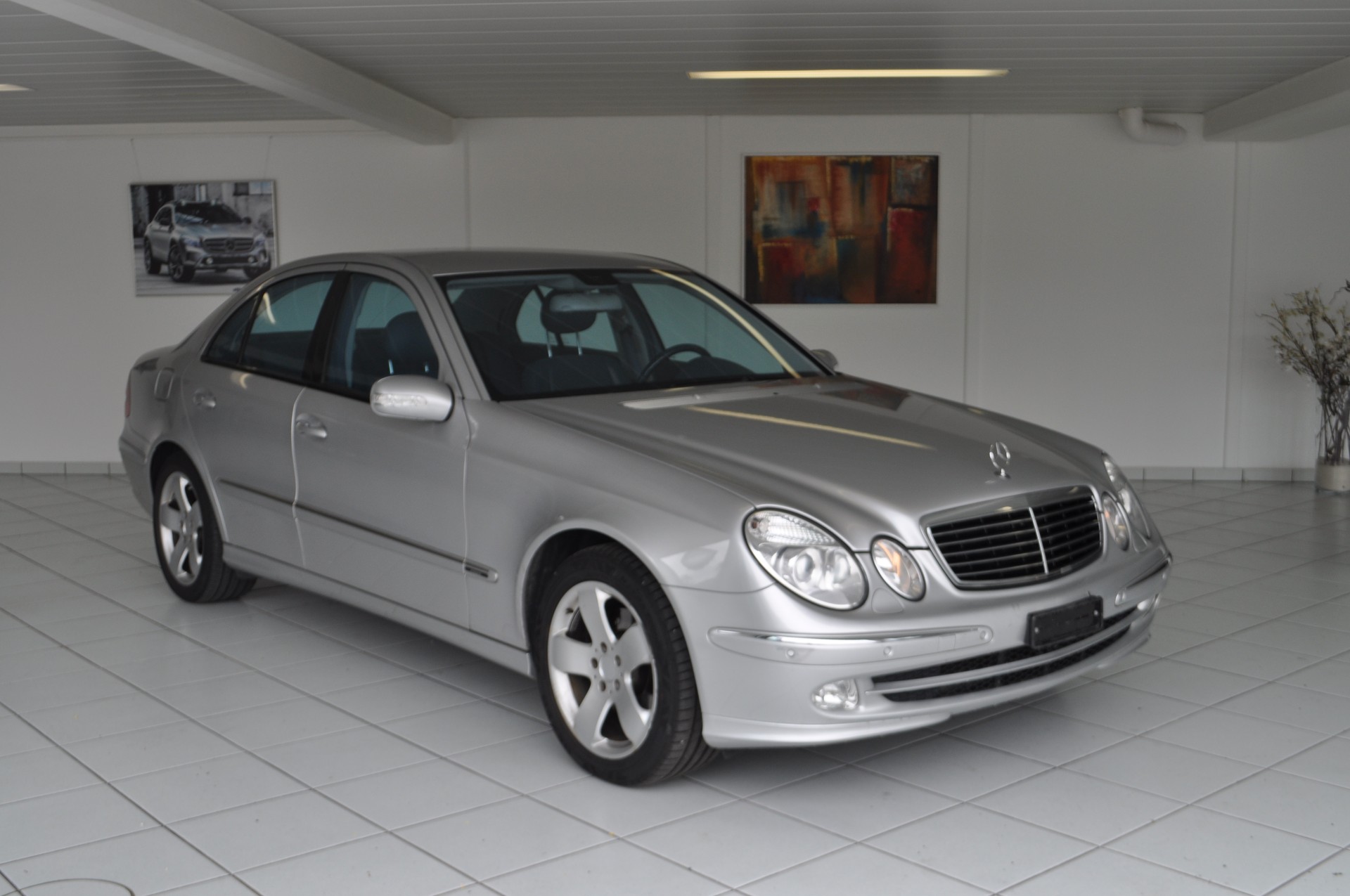 MERCEDES-BENZ E 320 Avantgarde 4Matic Automatic-image-1