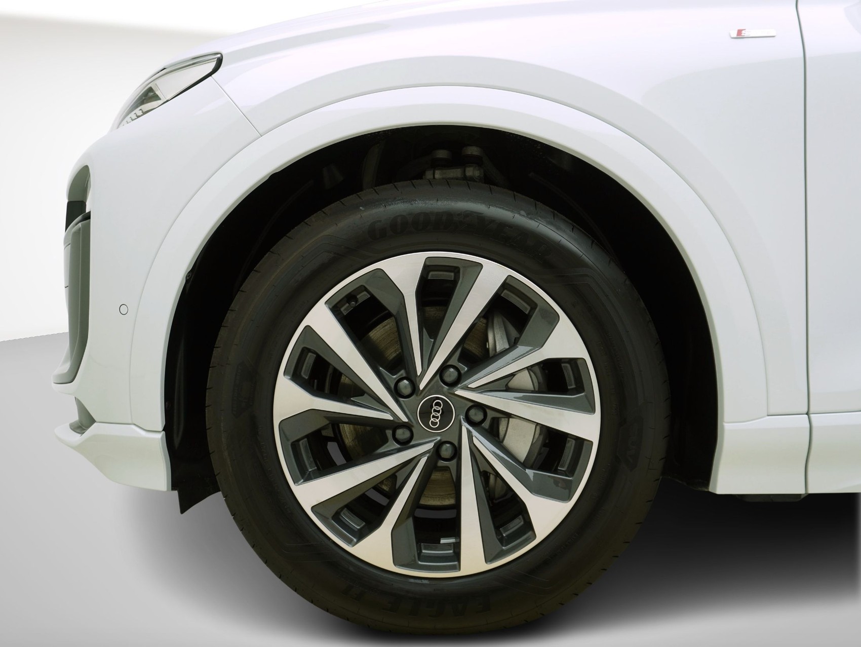 AUDI Q6 e-tron S line quattro **Audi Werksgarantie bis 10/2030**-image-7