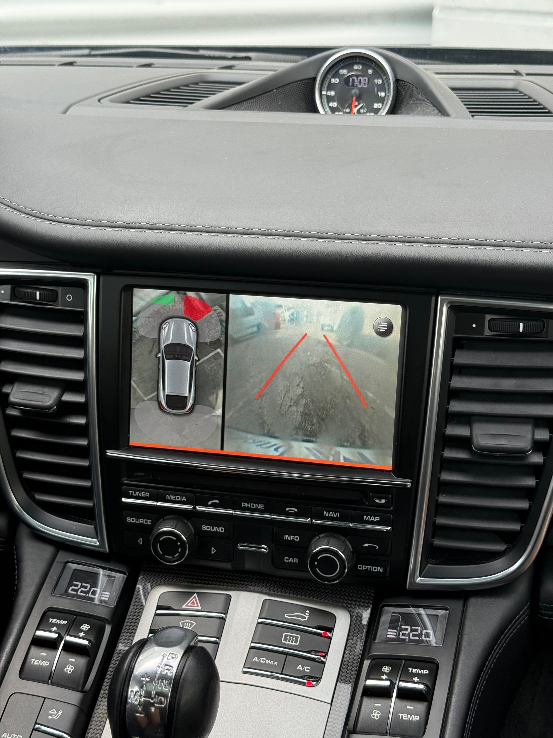 PORSCHE Panamera GTS 4.8 PDK-image-13