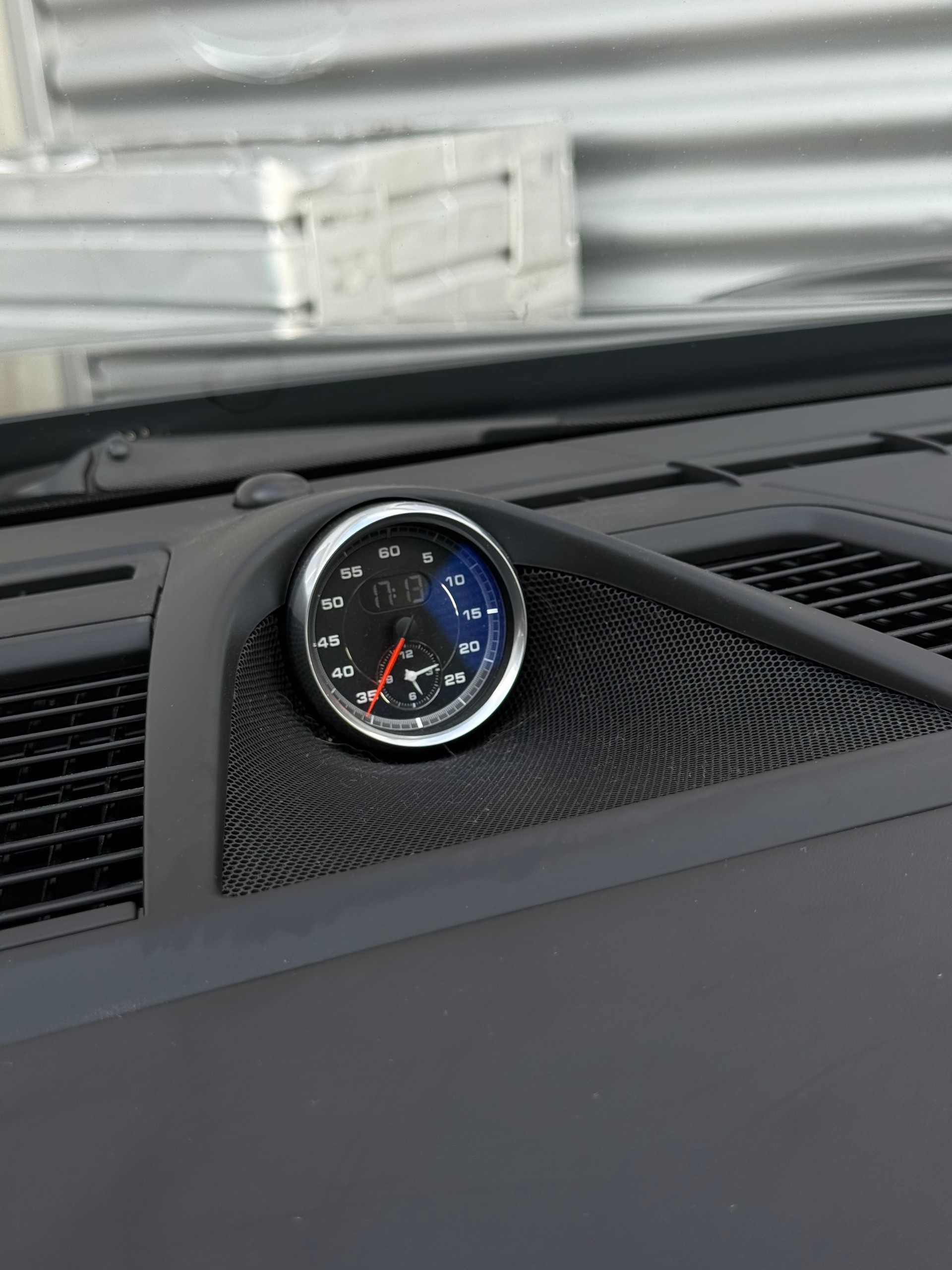 PORSCHE Panamera GTS 4.8 PDK-image-19