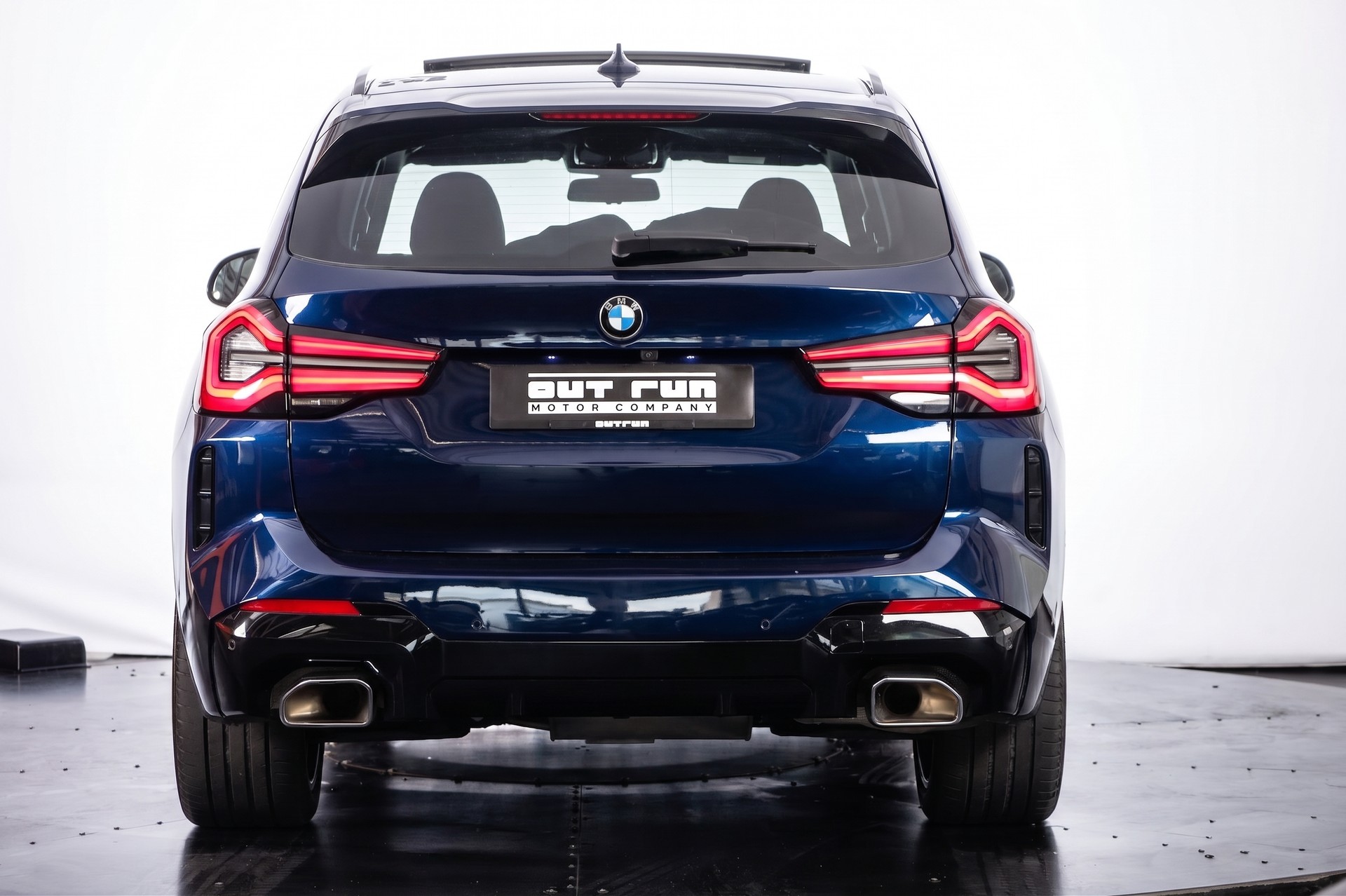 BMW X3 xDrive 48V 20d M Sport Edition Individual Steptronic-showroom-element-2