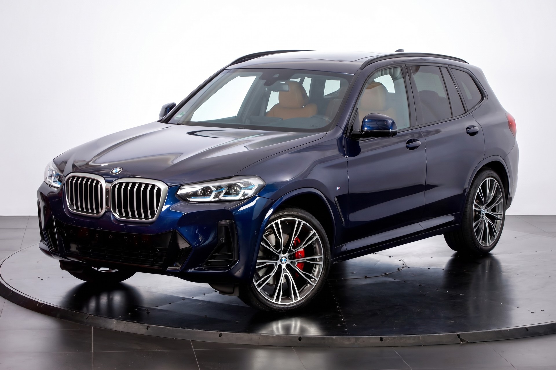 BMW X3 xDrive 48V 20d M Sport Edition Individual Steptronic-showroom-element-3