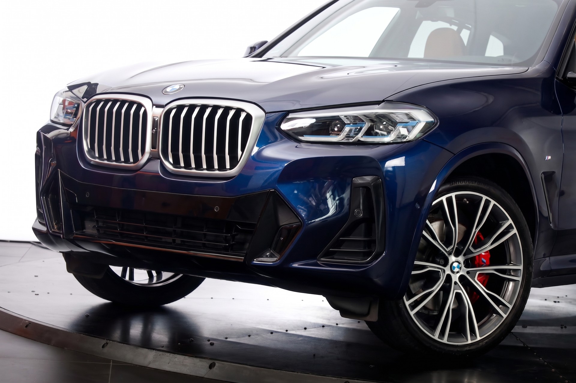 BMW X3 xDrive 48V 20d M Sport Edition Individual Steptronic-image-4