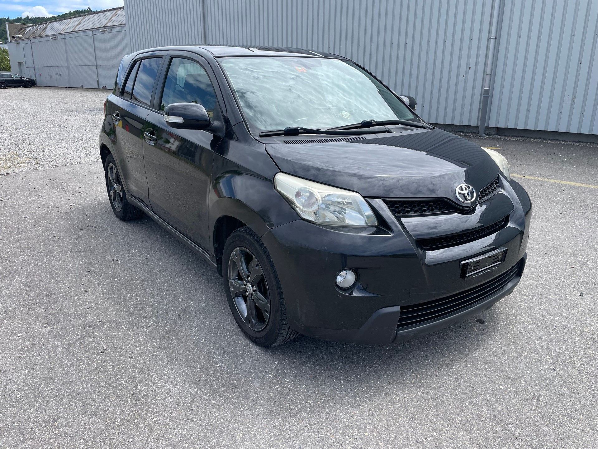TOYOTA UrbanCruiser 1.4 D-4D Linea Sol 4WD-image-0