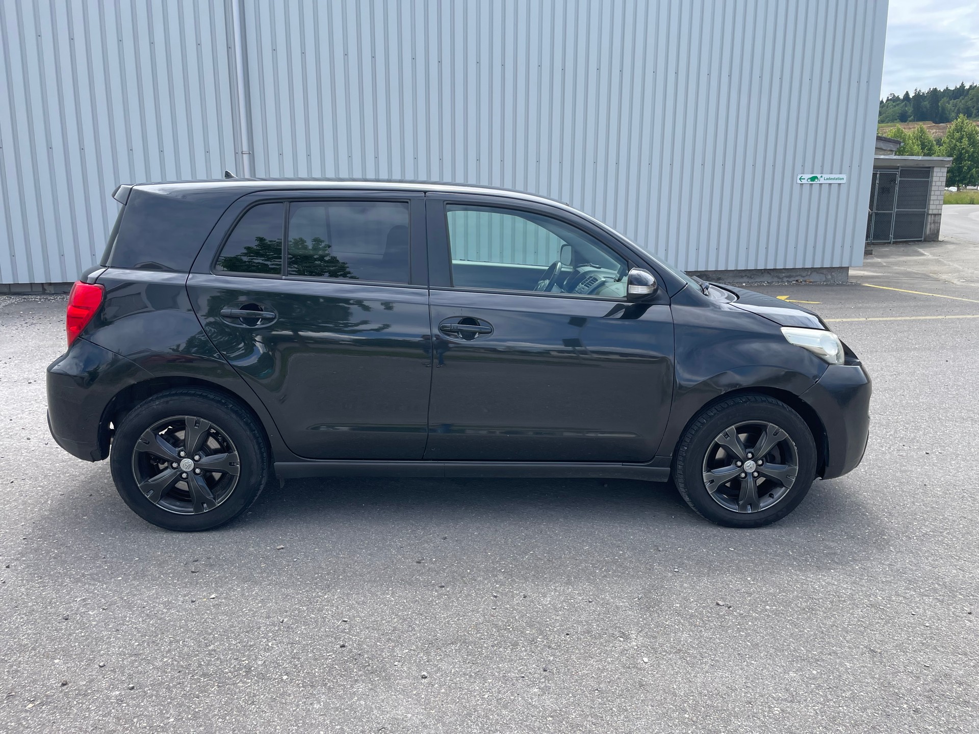 TOYOTA UrbanCruiser 1.4 D-4D Linea Sol 4WD-image-4