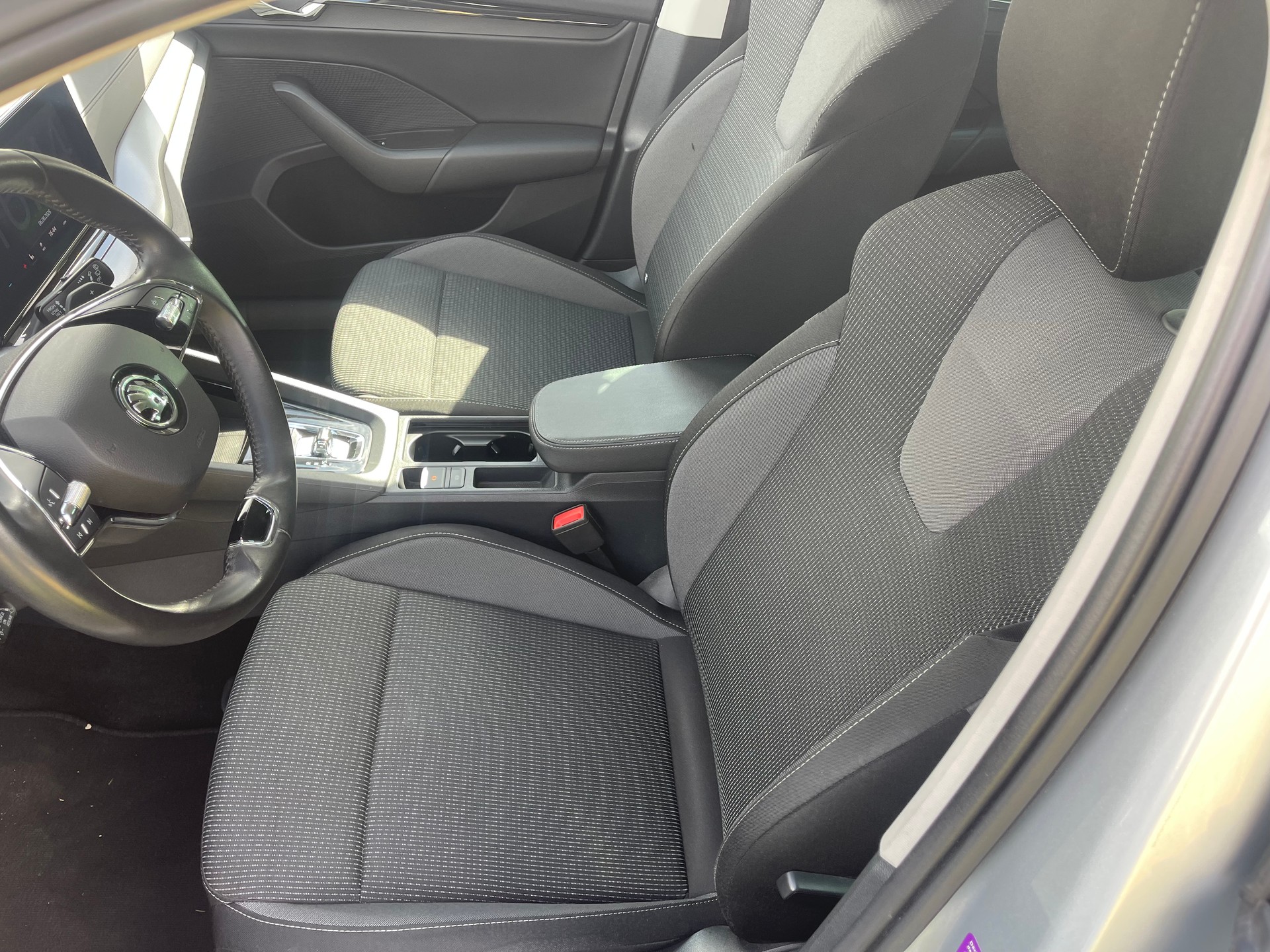 SKODA Octavia Combi 2.0 TDI DSG Ambition 4x4!!! Topausstattung!!-image-7