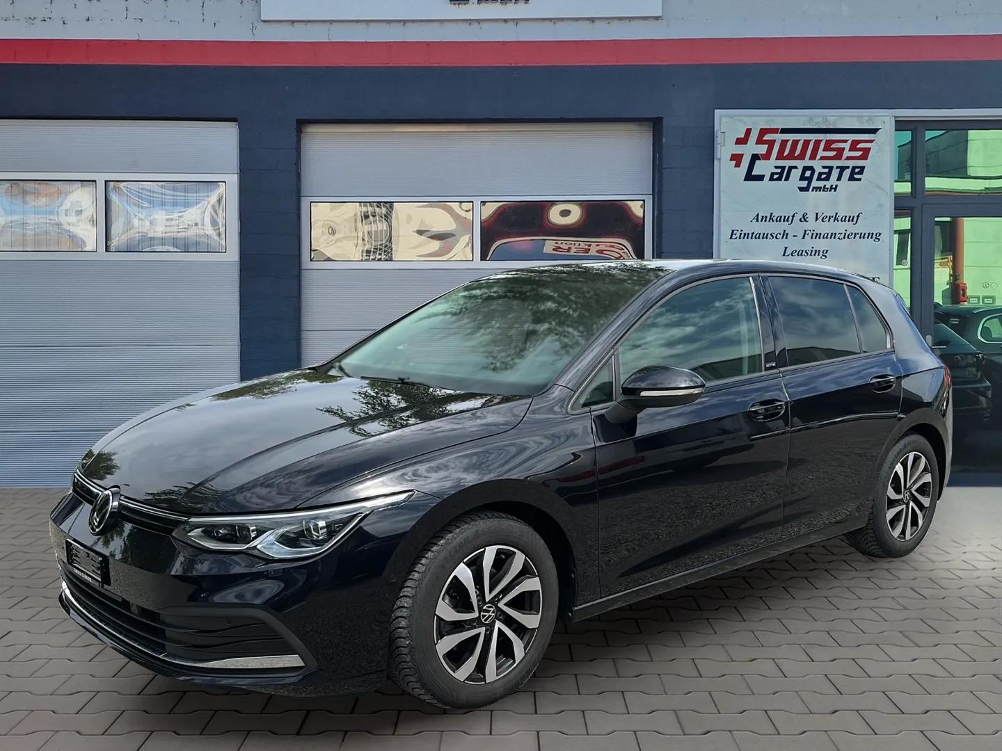 VW Golf 2.0 TDI Active DSG mit AHK & Panoramdach + Werksgarantie-image-2