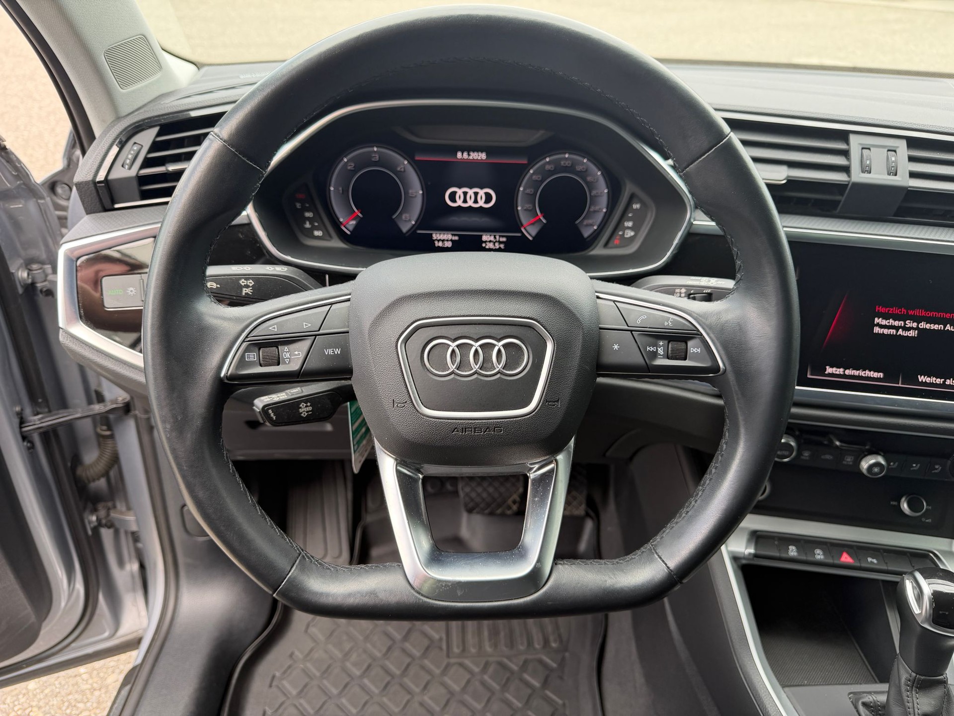 AUDI Q3 35 TDI advanced quattro S-tronic-image-14