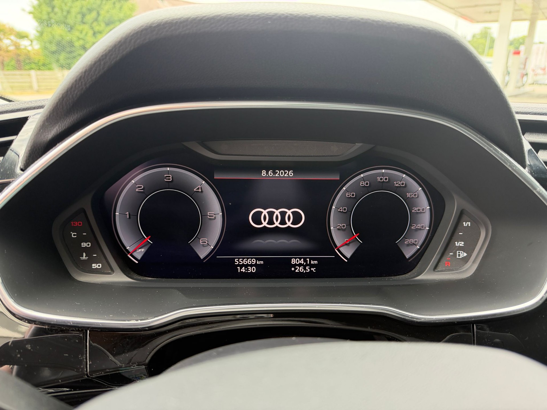 AUDI Q3 35 TDI advanced quattro S-tronic-image-13