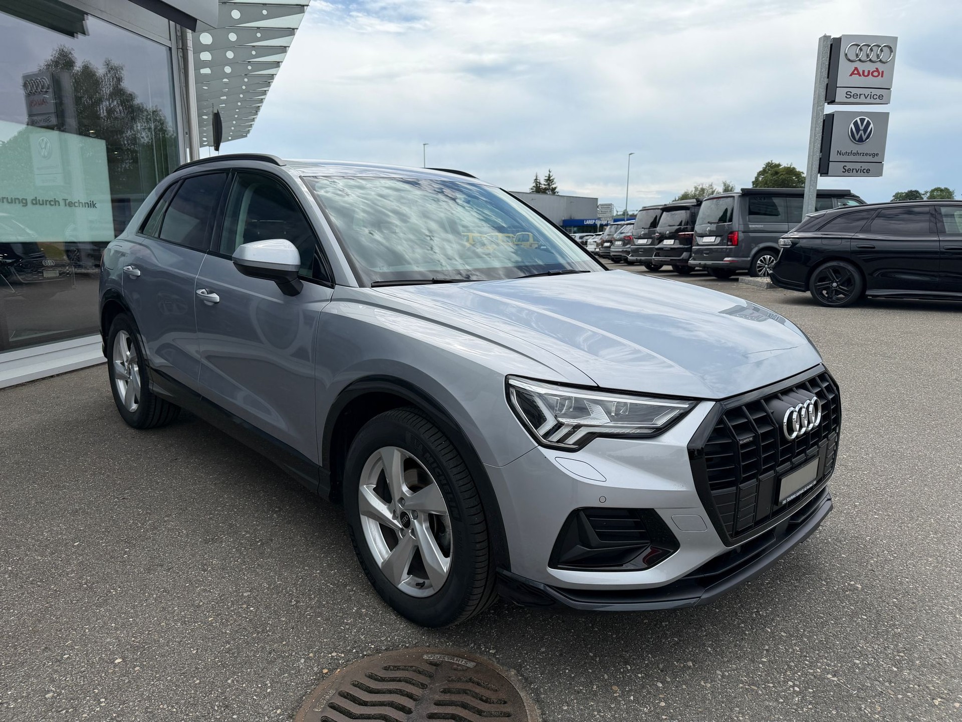 AUDI Q3 35 TDI advanced quattro S-tronic-image-6