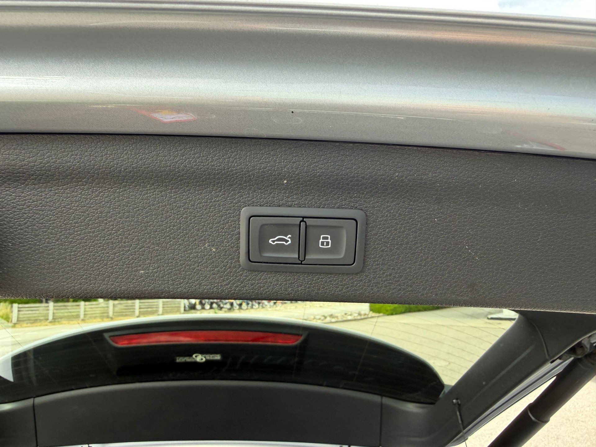AUDI Q3 35 TDI advanced quattro S-tronic-image-25