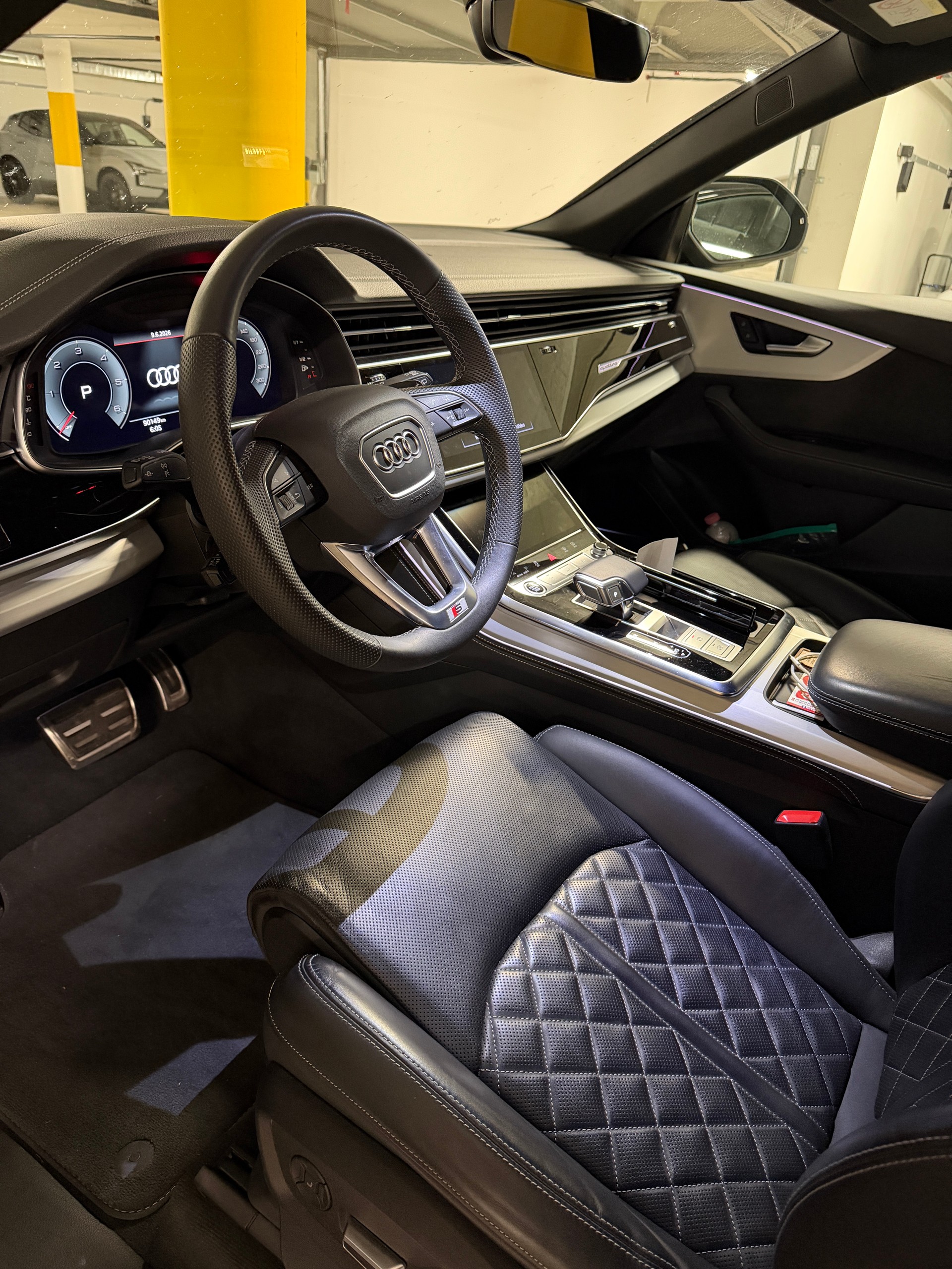 AUDI Q8 3.0 50 TDI quattro T-Tronic black edition-image-3