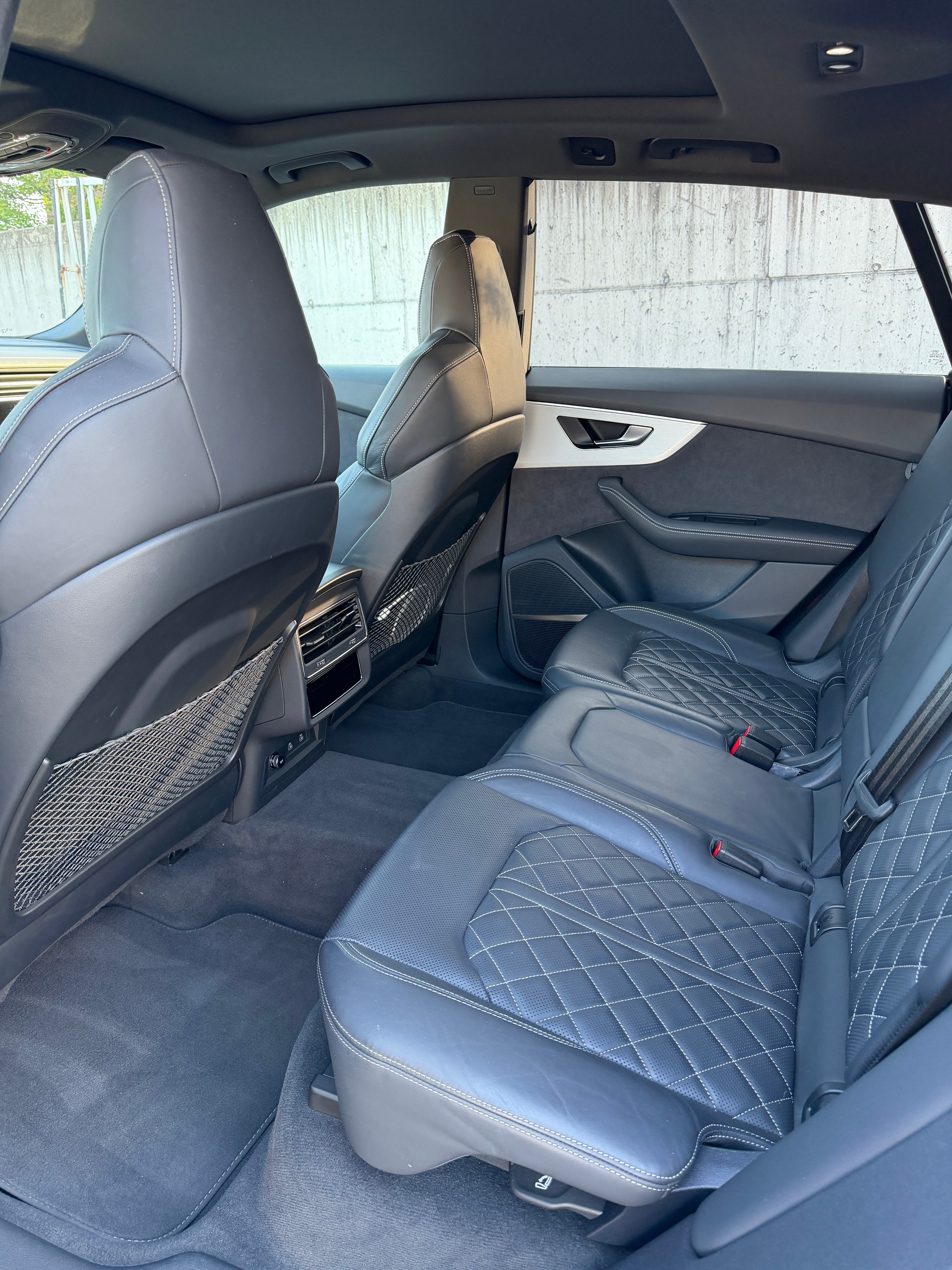 AUDI Q8 3.0 50 TDI quattro T-Tronic black edition-image-4