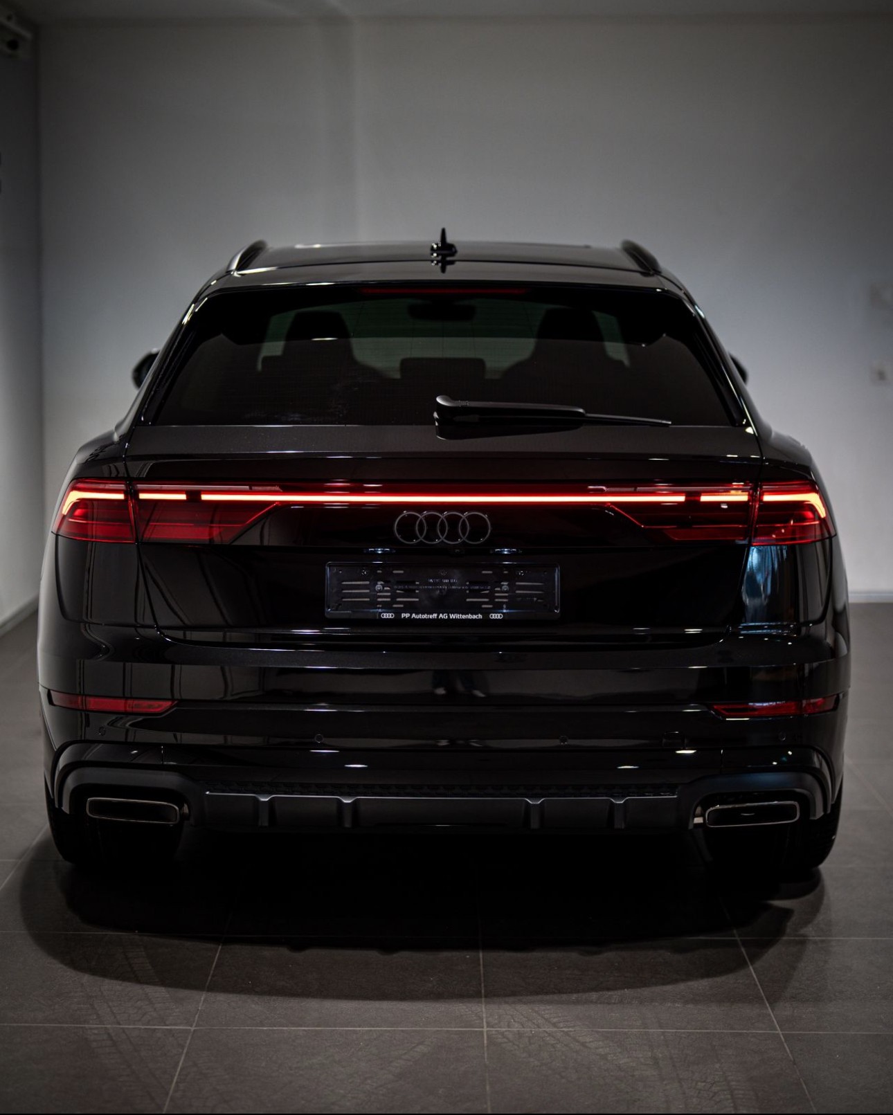 AUDI Q8 3.0 50 TDI quattro T-Tronic black edition-image-1