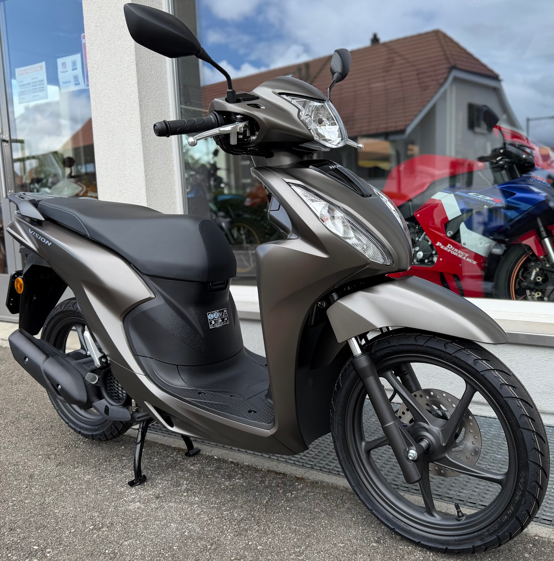 HONDA NSC Vision 110-showroom-element-2