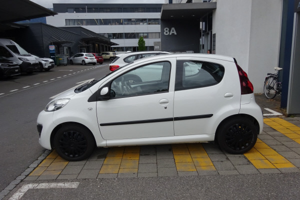 PEUGEOT 107 1.0 Active-image-4