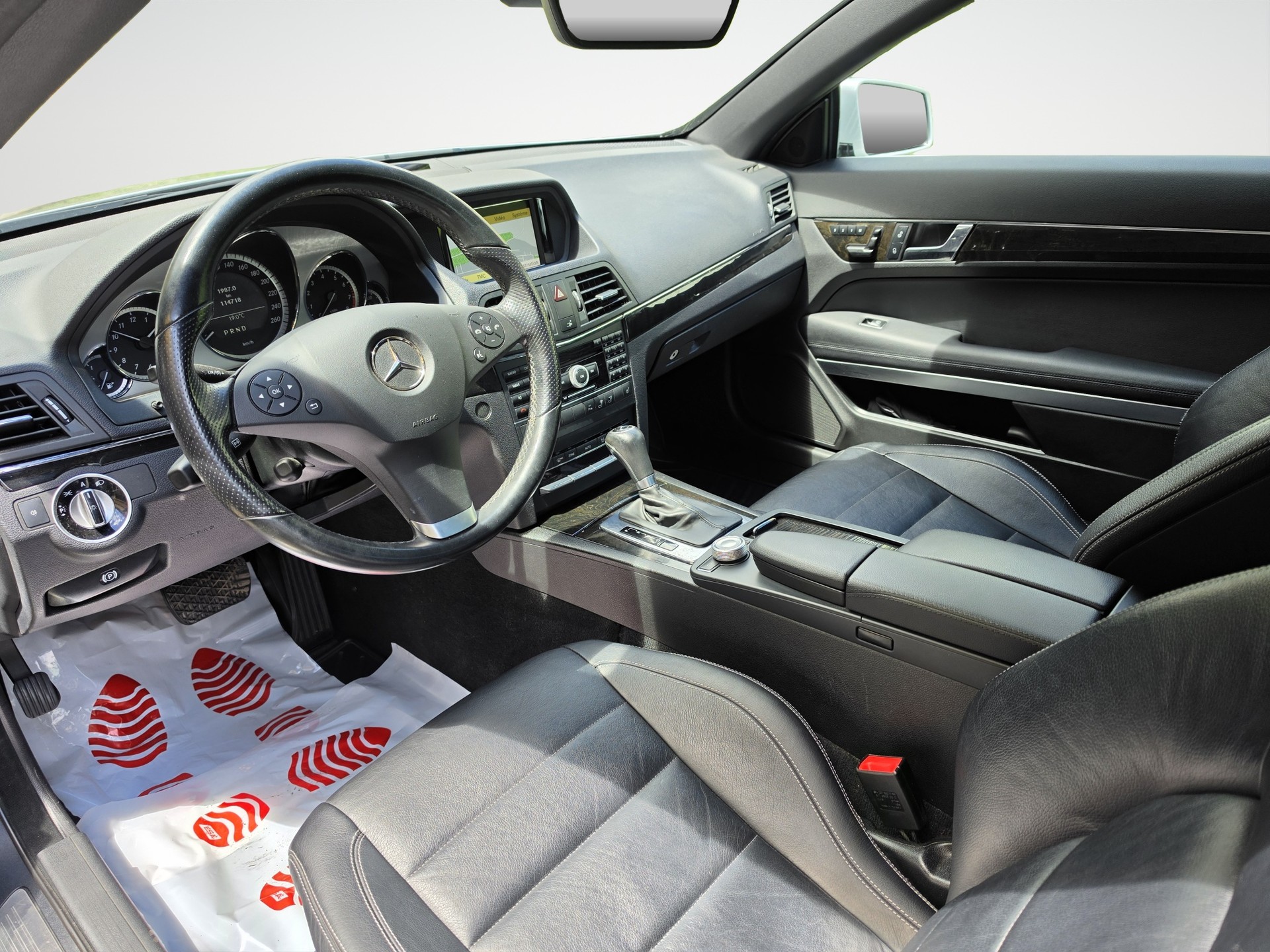 MERCEDES-BENZ E 250 CGI BlueEfficiency Automatic-image-6