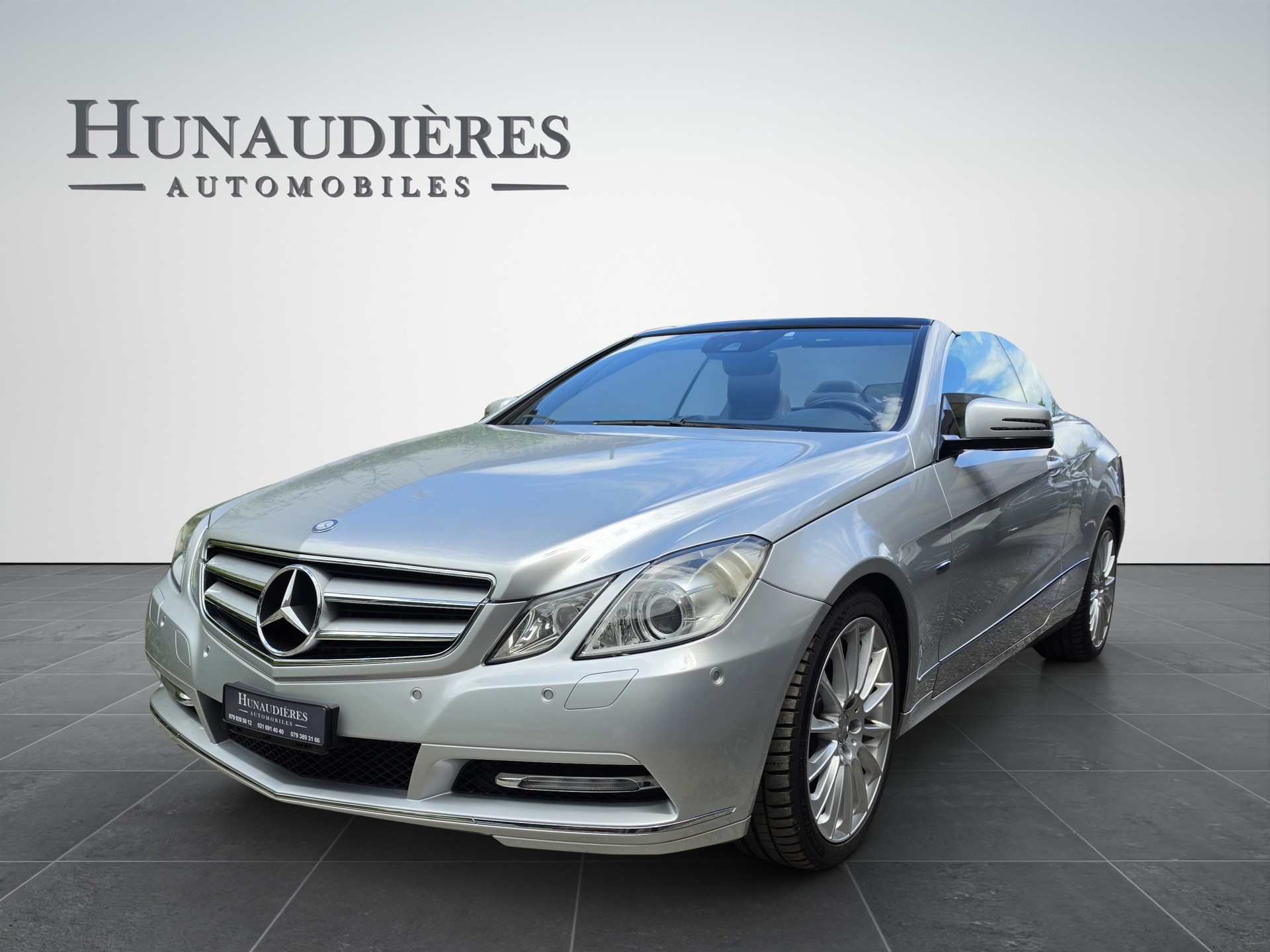 MERCEDES-BENZ E 250 CGI BlueEfficiency Automatic-image-11