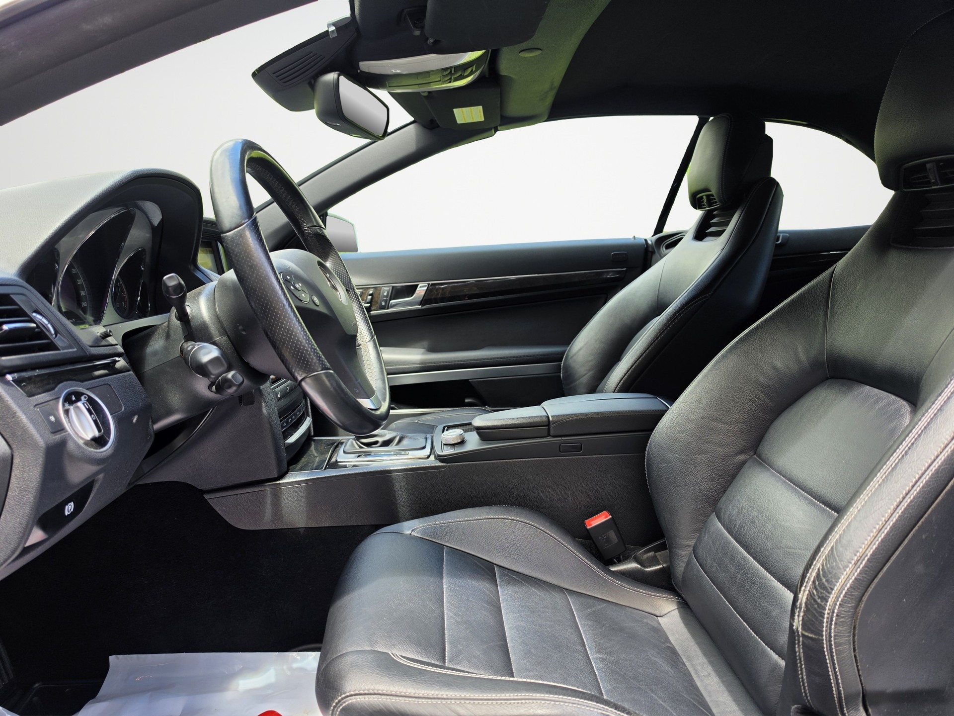MERCEDES-BENZ E 250 CGI BlueEfficiency Automatic-image-7