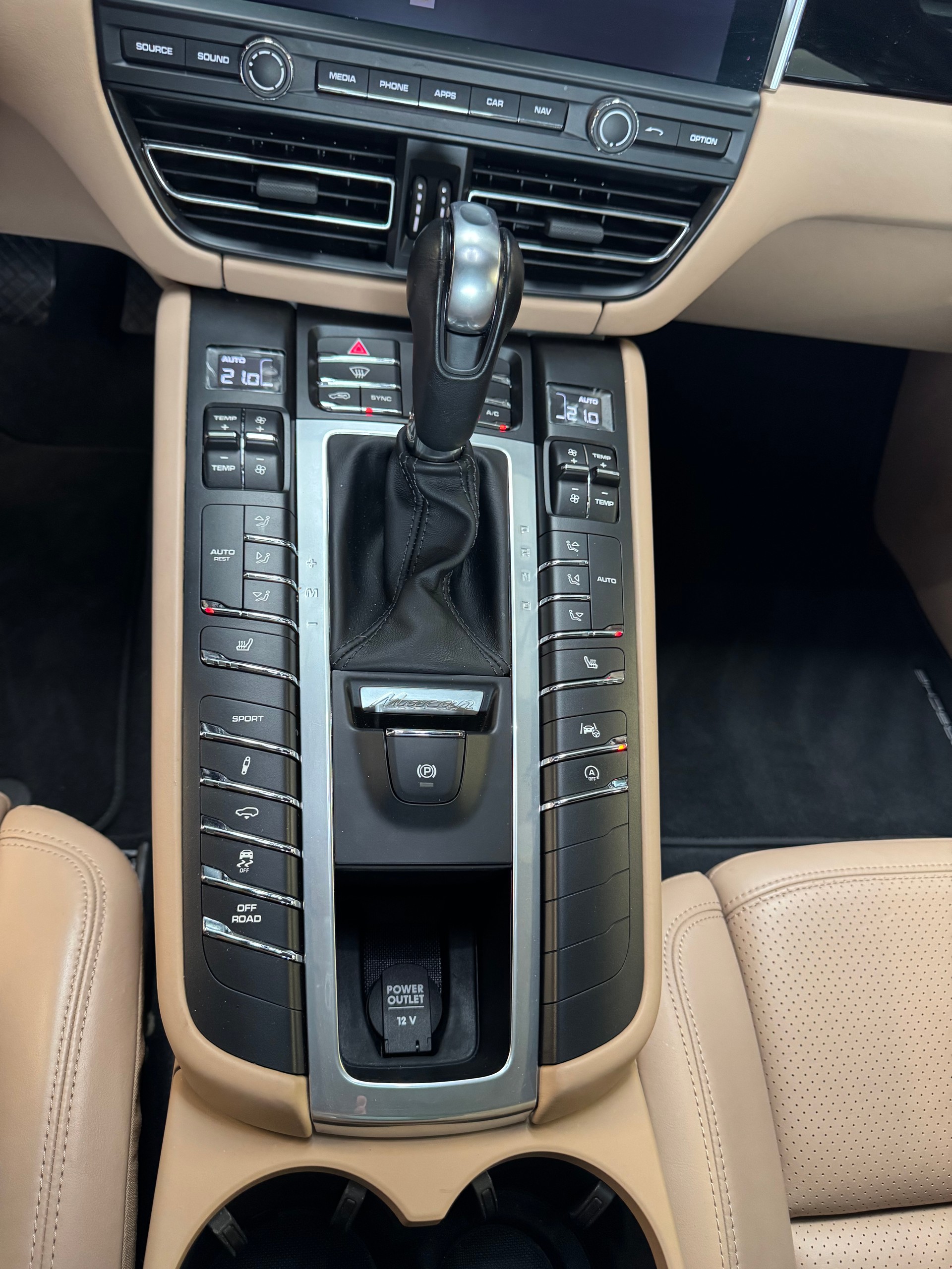 PORSCHE Macan S PDK-image-13