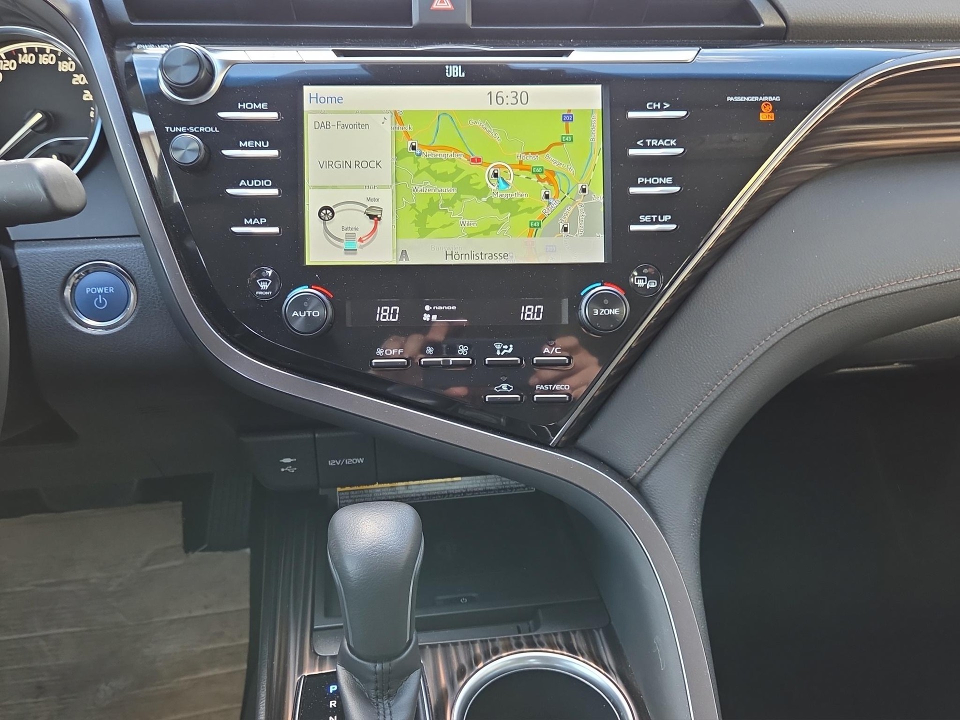 TOYOTA Camry 2.5 HSD Premium-image-12