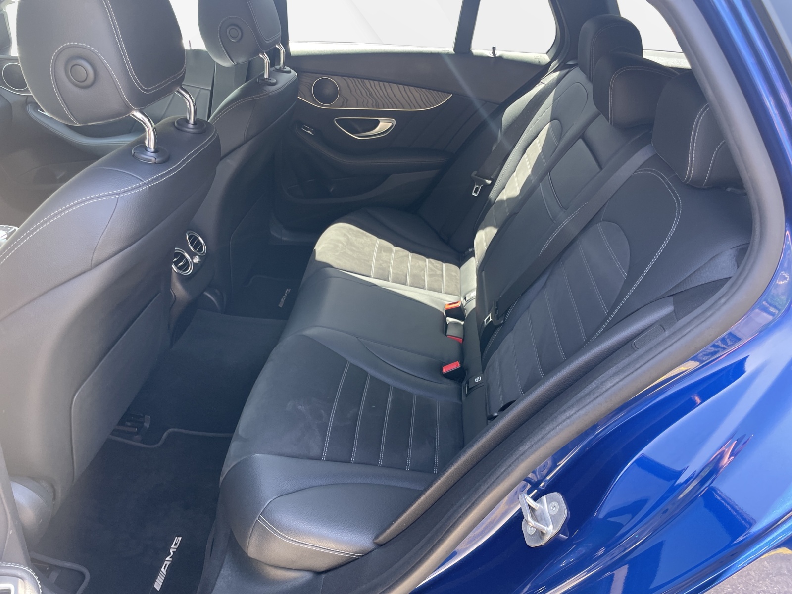 MERCEDES-BENZ C 220 d AMG Line 4matic Kombi-image-13
