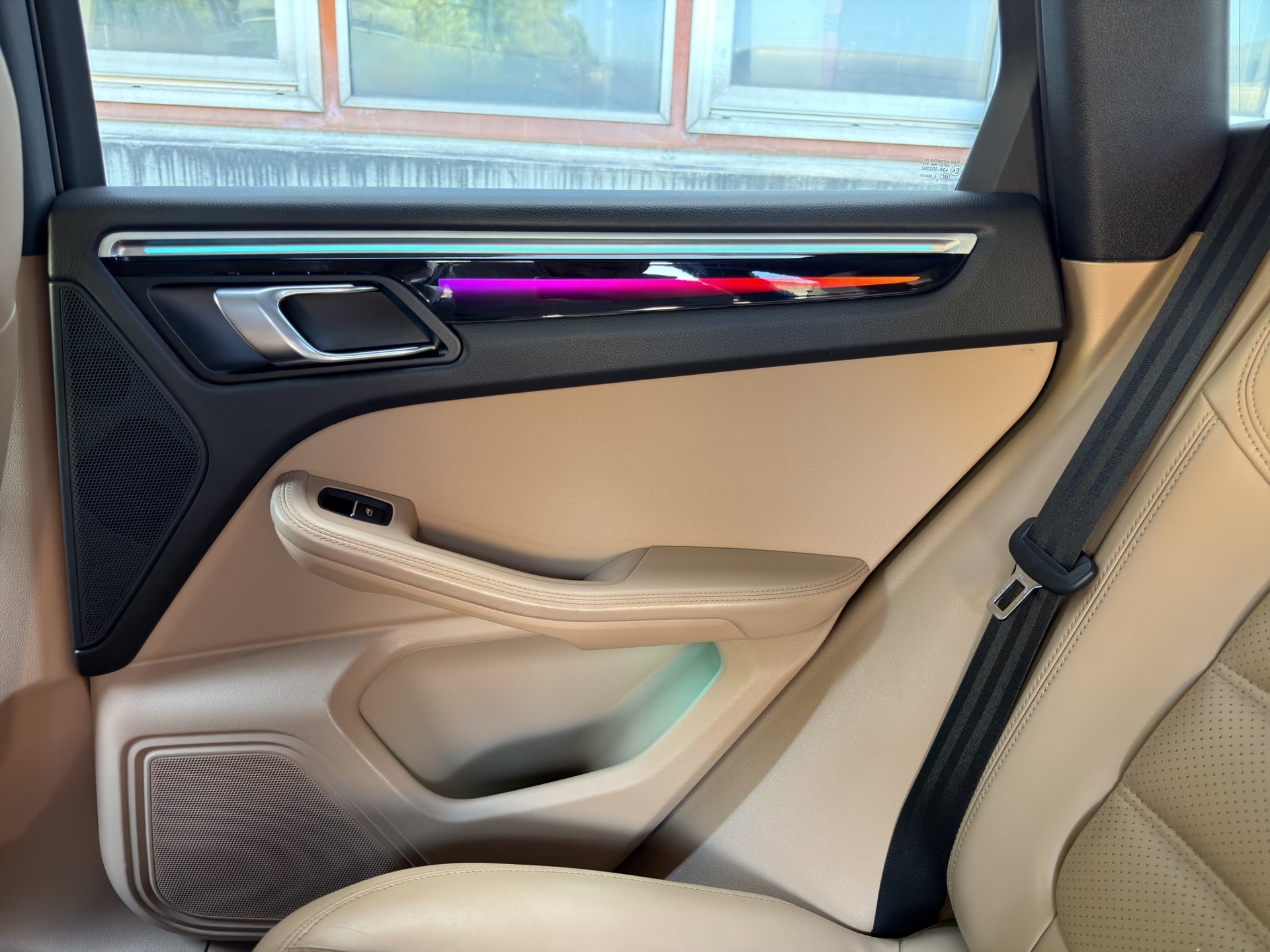 PORSCHE Macan PDK-image-14