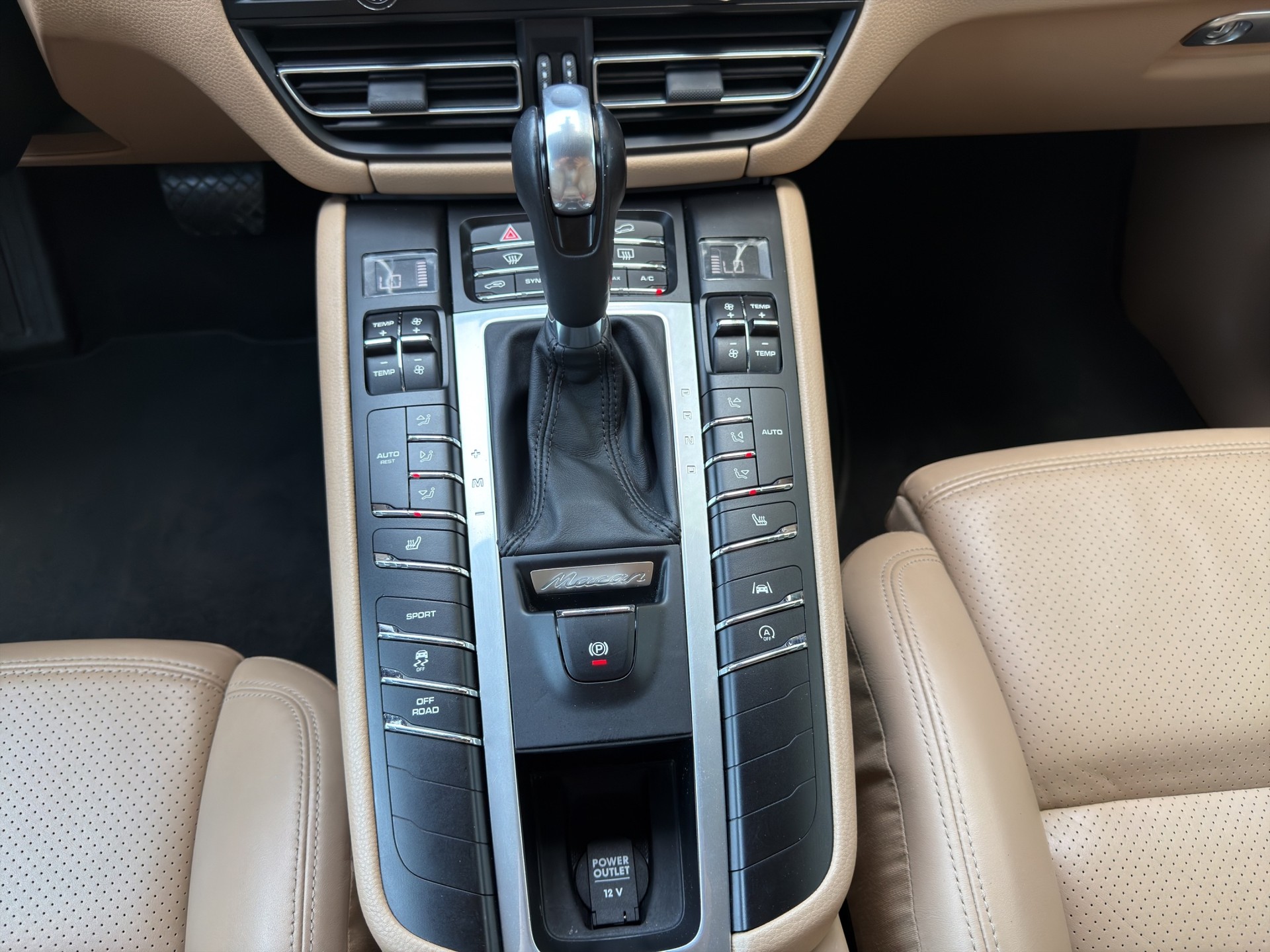PORSCHE Macan PDK-image-13