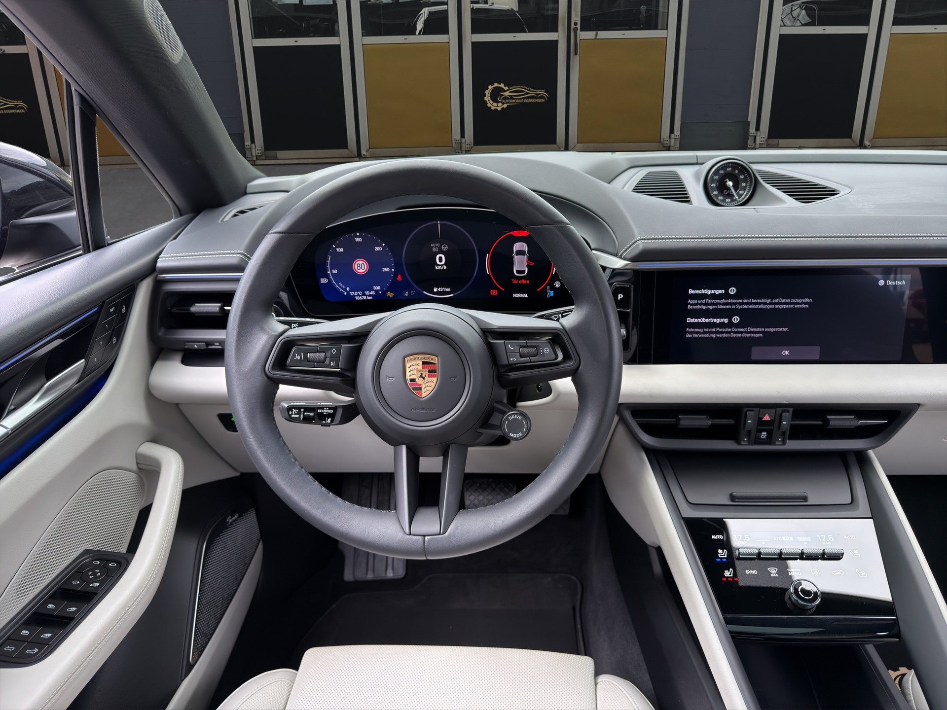 PORSCHE Macan 4-image-11