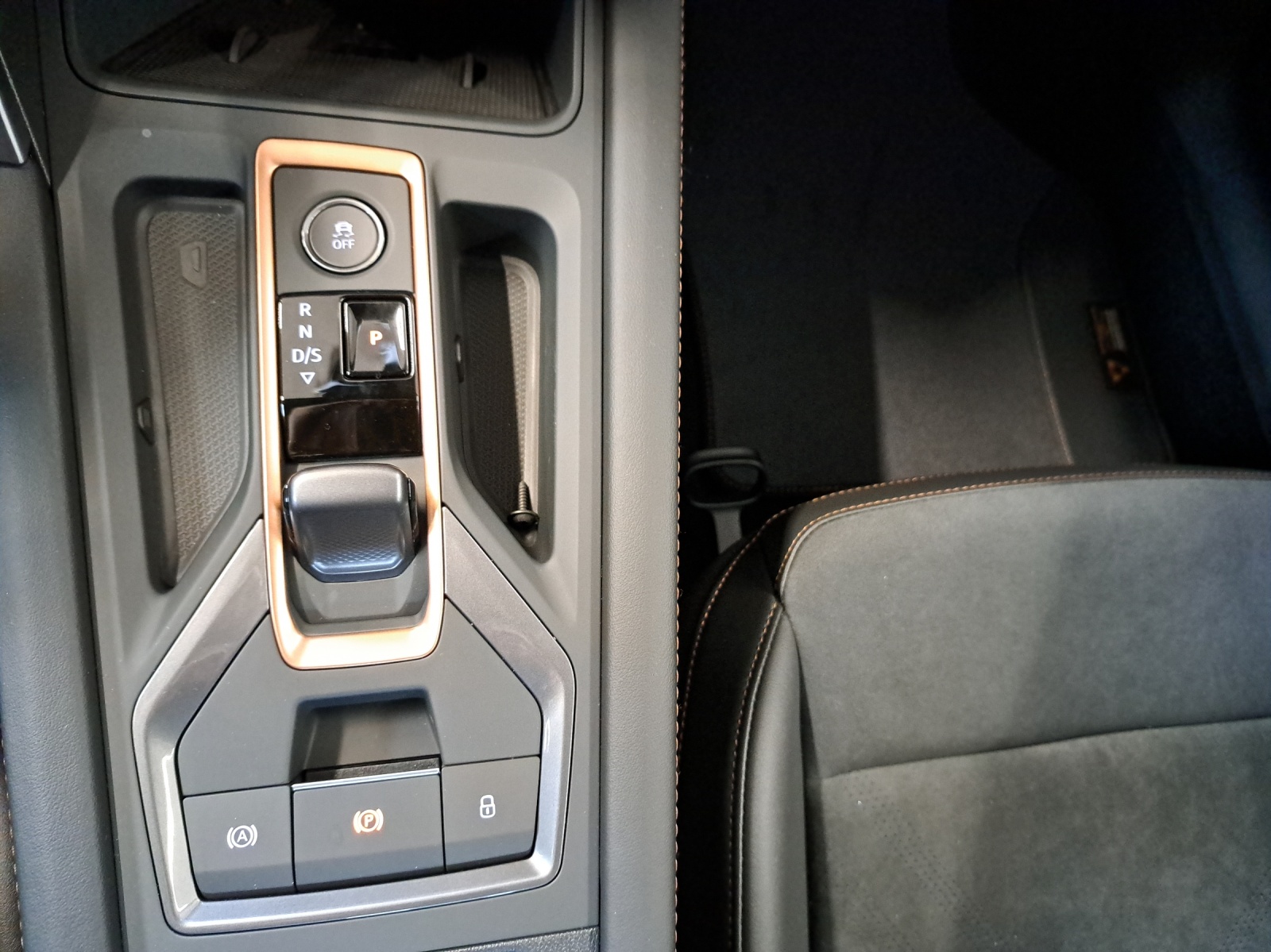 CUPRA Leon 2.0 TSI 300 VZ DSG-image-13