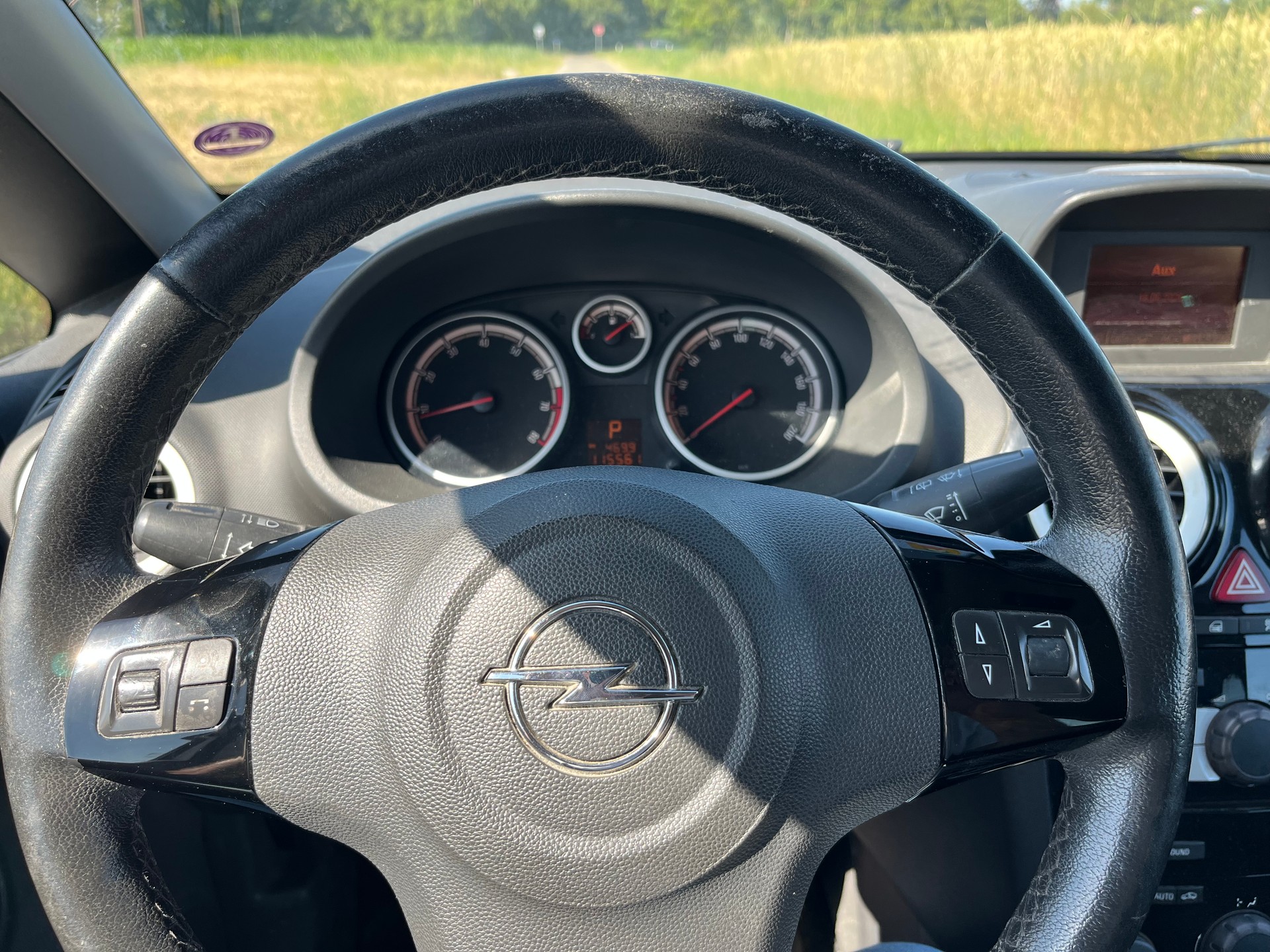 OPEL Corsa 1.4 Automatic-image-13