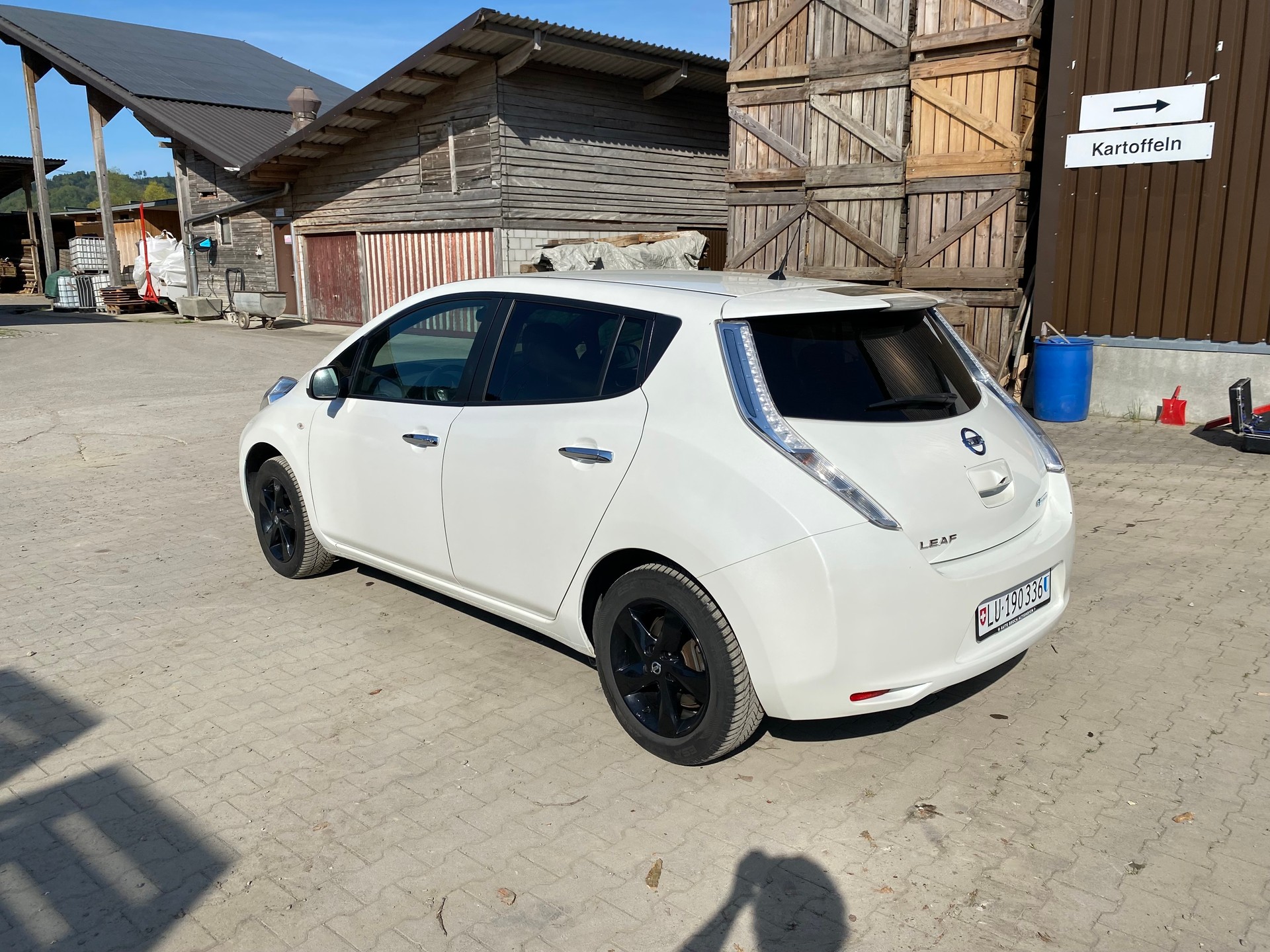 NISSAN Tekna-image-3